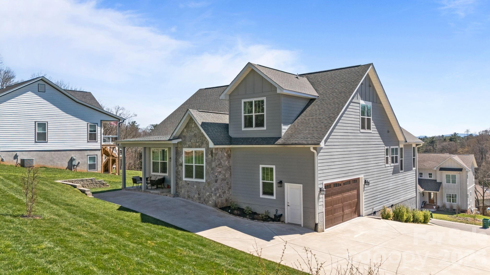 112 Meadow Breeze Road — Arden