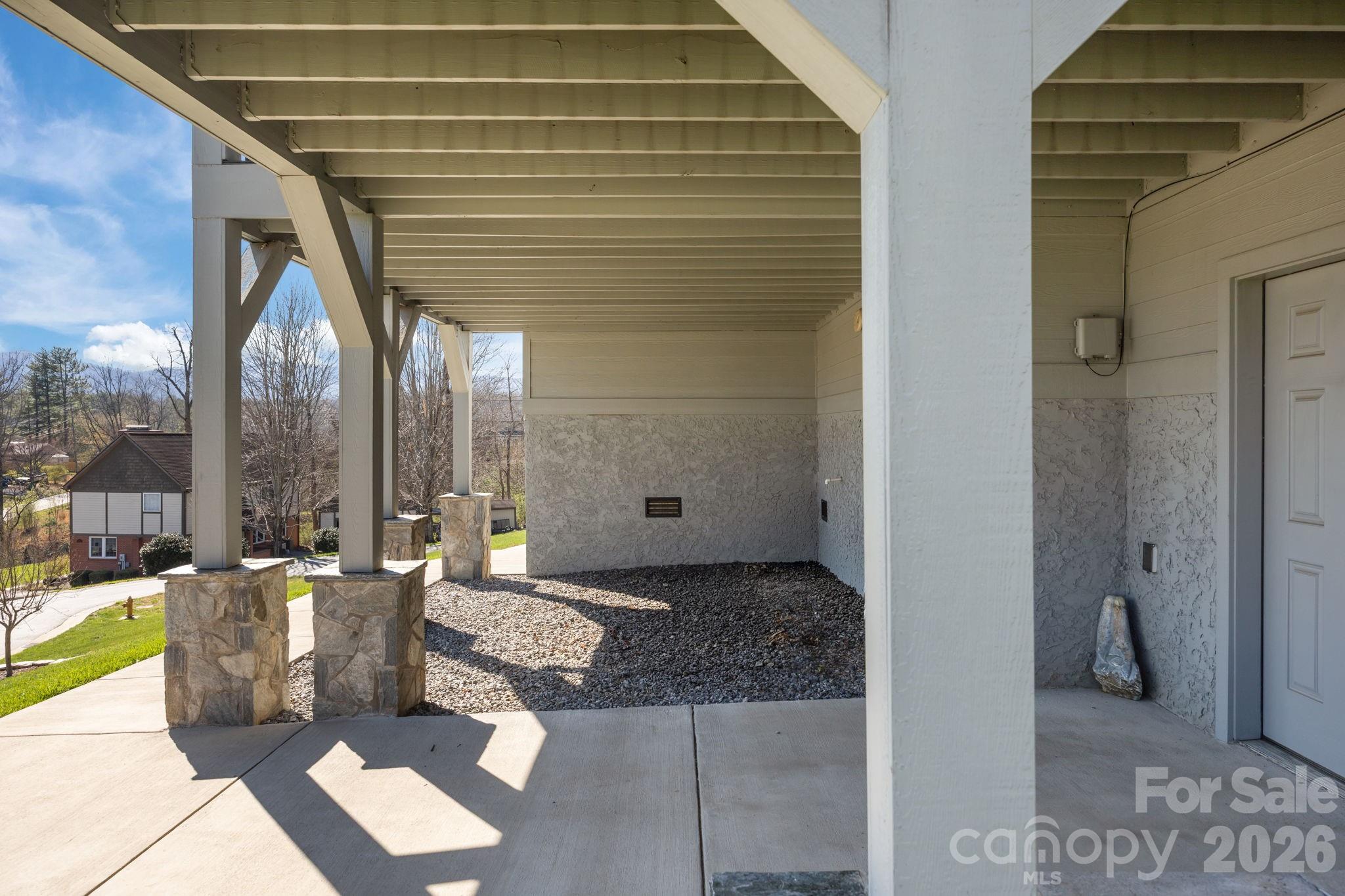 112 Meadow Breeze Road — Arden