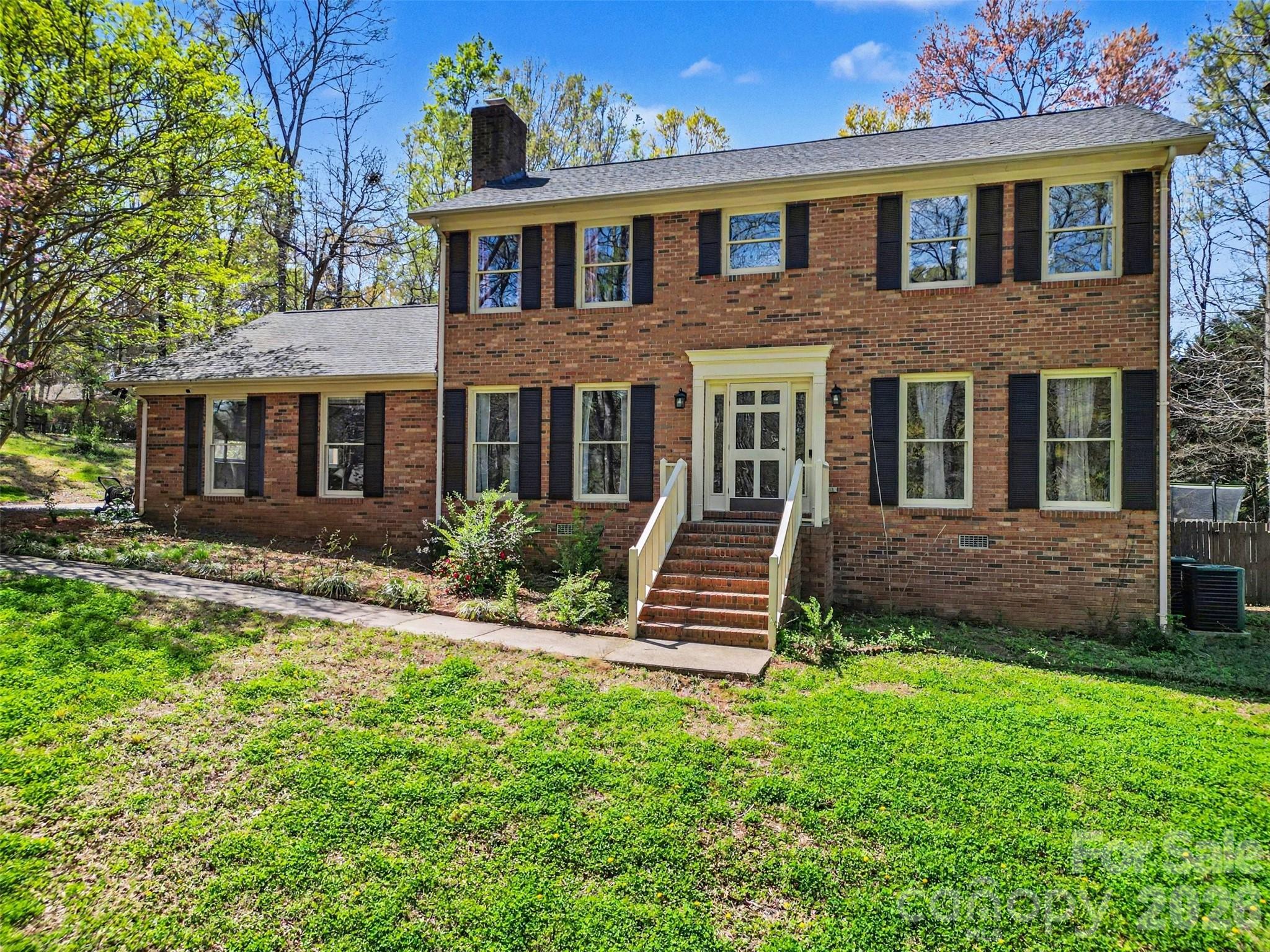 1560 Chatham Court NW — Concord