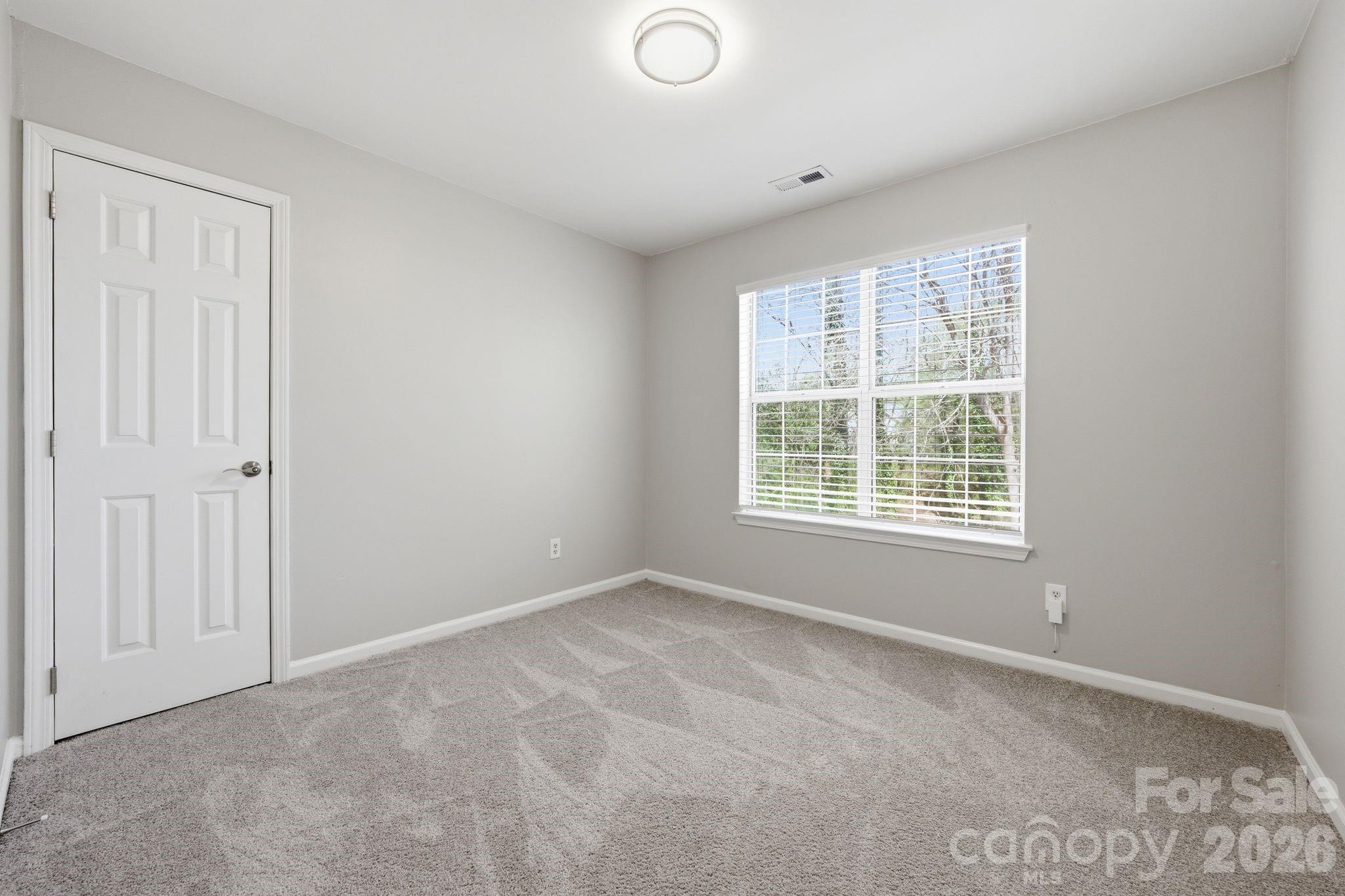 10122 Northwoods Forest Drive — Charlotte