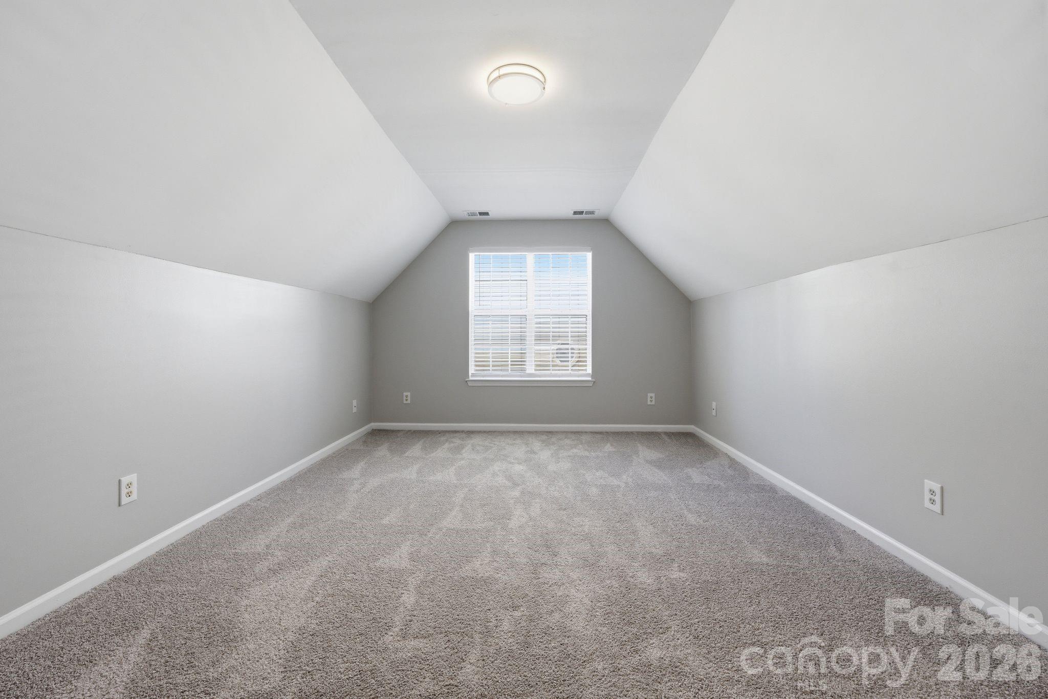 10122 Northwoods Forest Drive — Charlotte