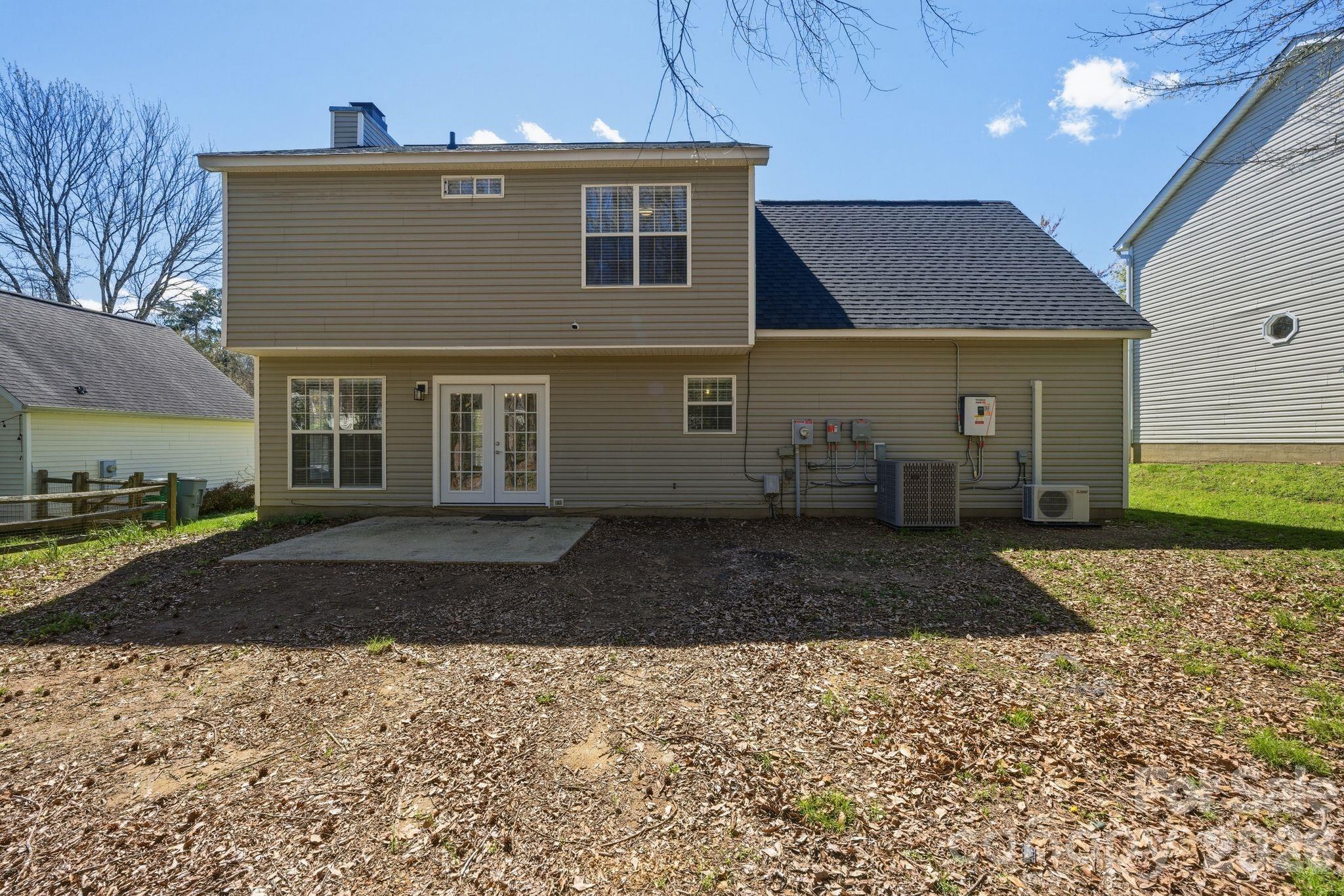 10122 Northwoods Forest Drive — Charlotte