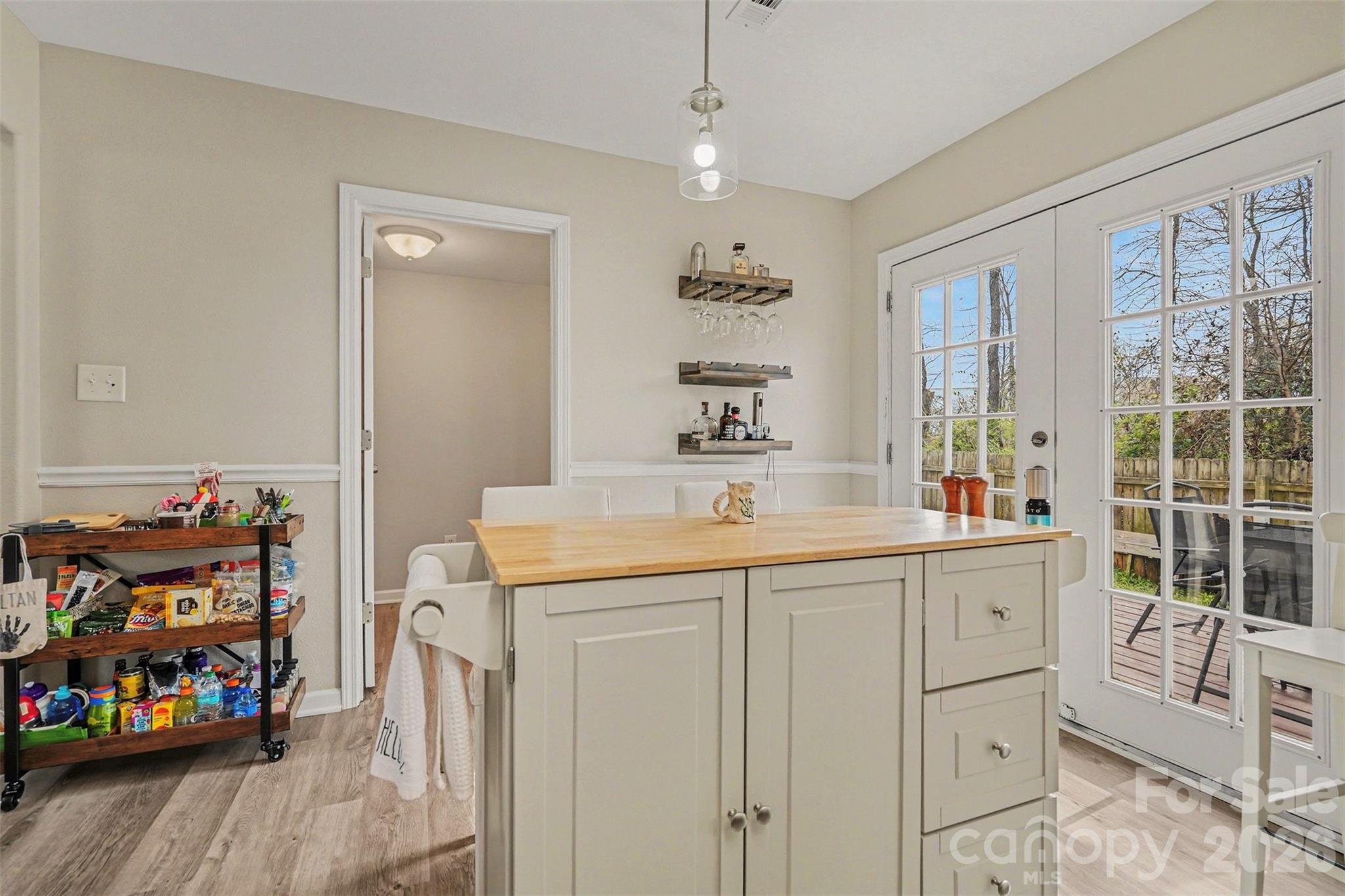 5504 Waverly Lynn Lane — Charlotte