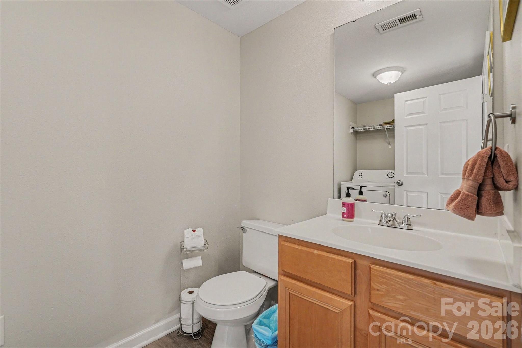 5504 Waverly Lynn Lane — Charlotte