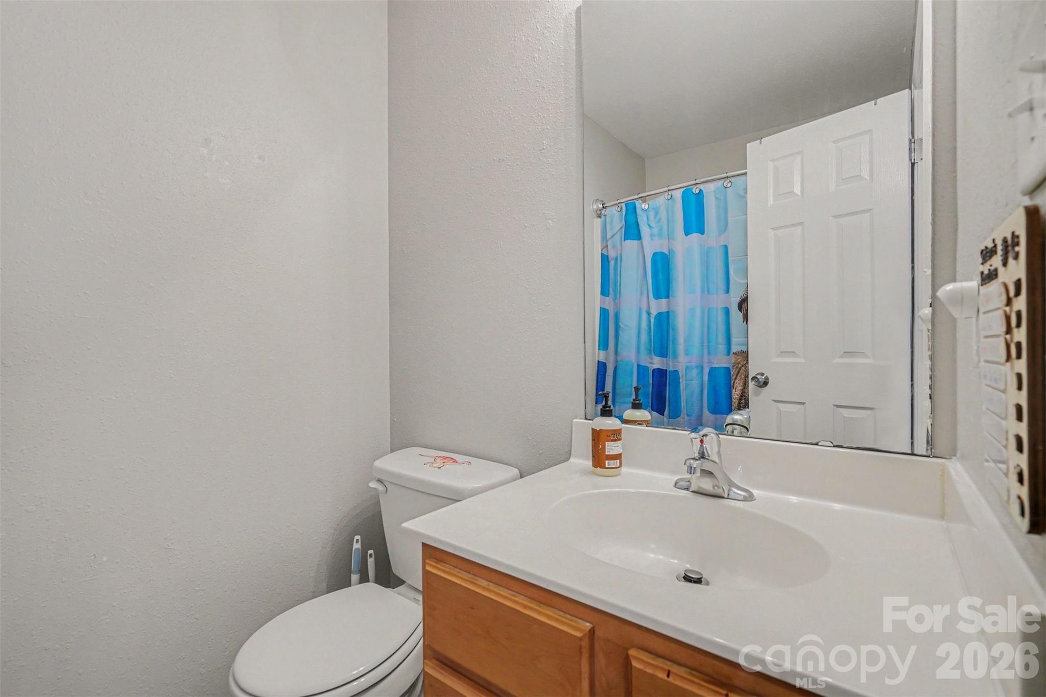 5504 Waverly Lynn Lane — Charlotte
