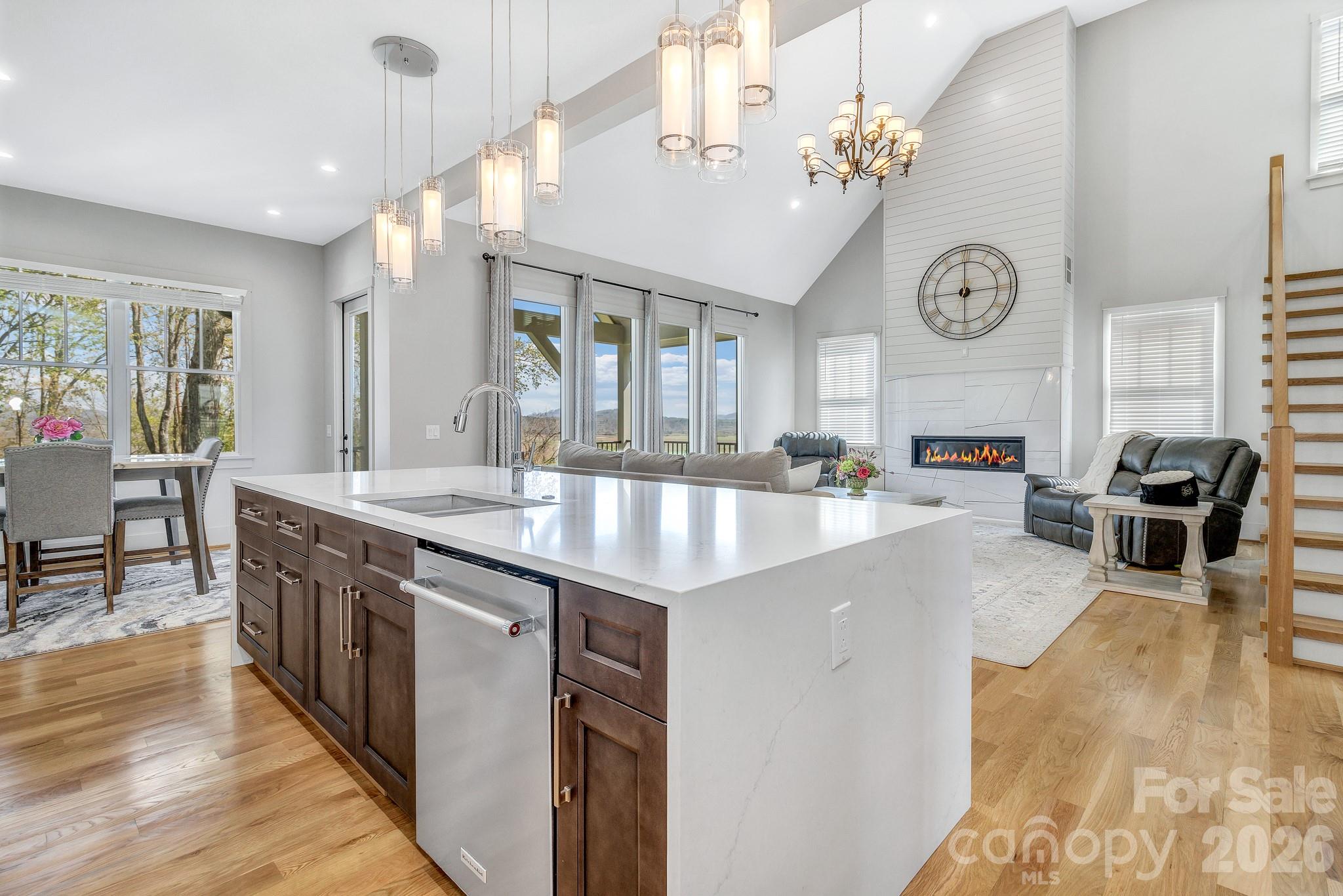 301 Rockbridge Road — Mills River