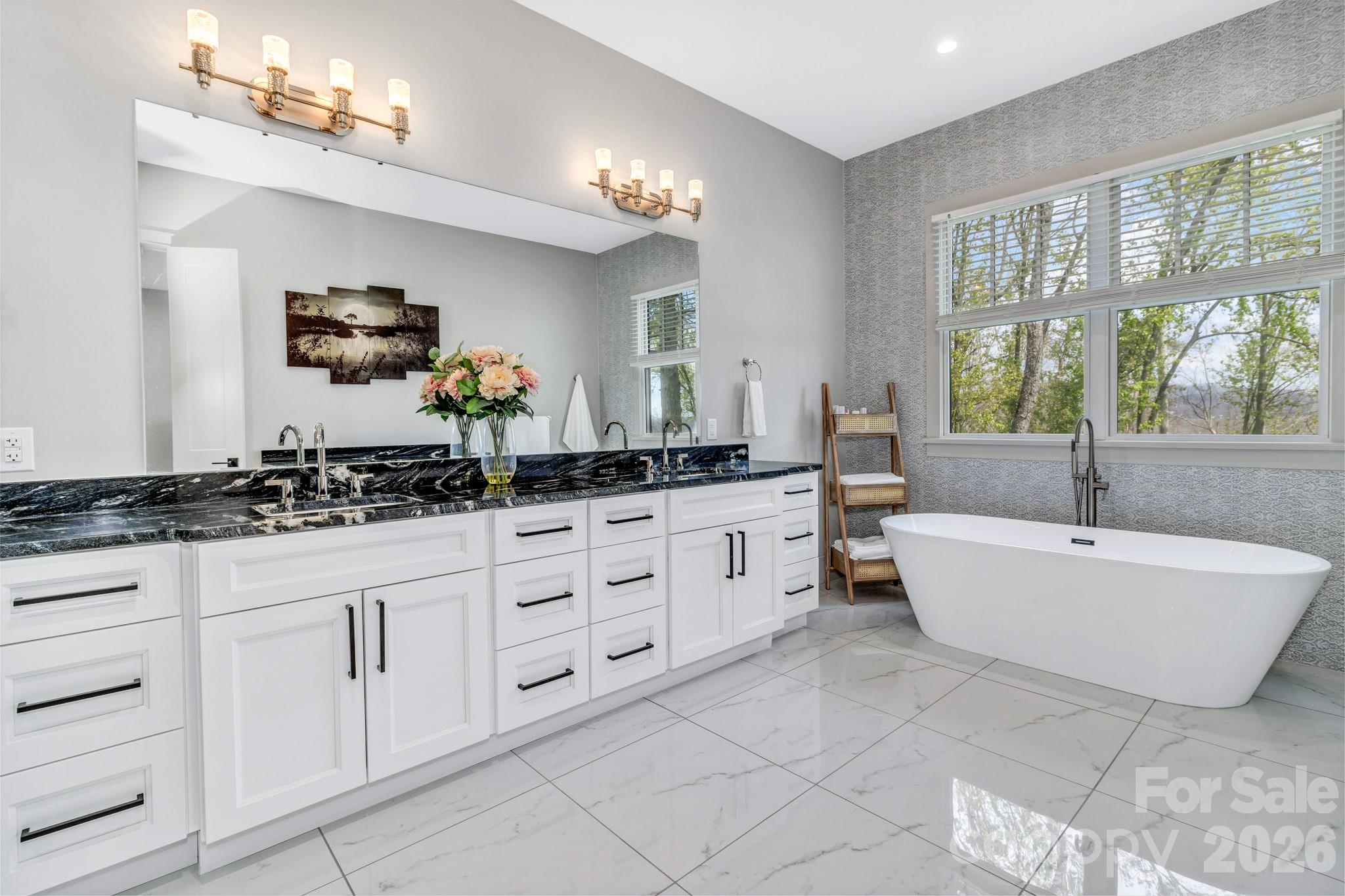 301 Rockbridge Road — Mills River