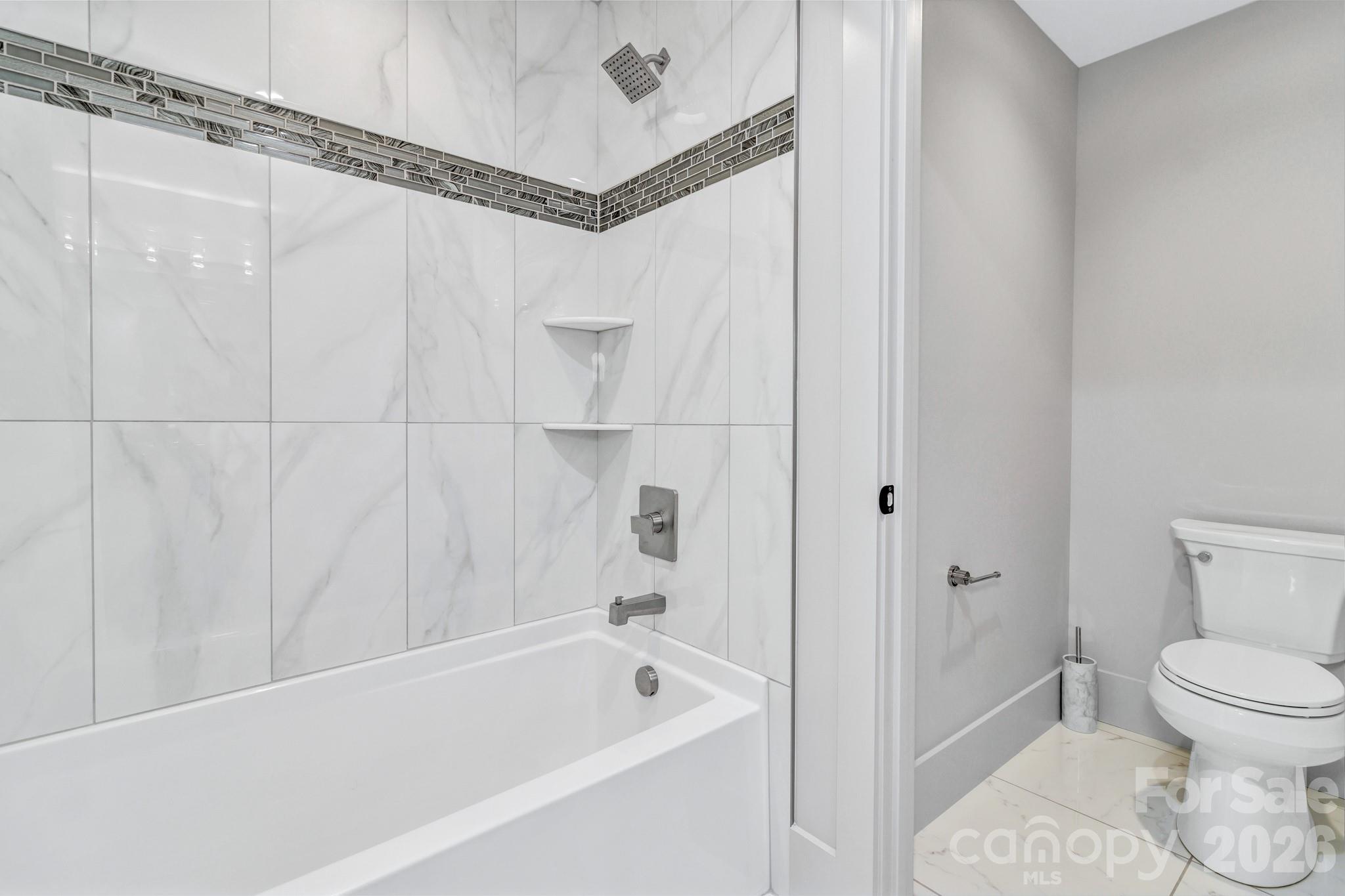 301 Rockbridge Road — Mills River