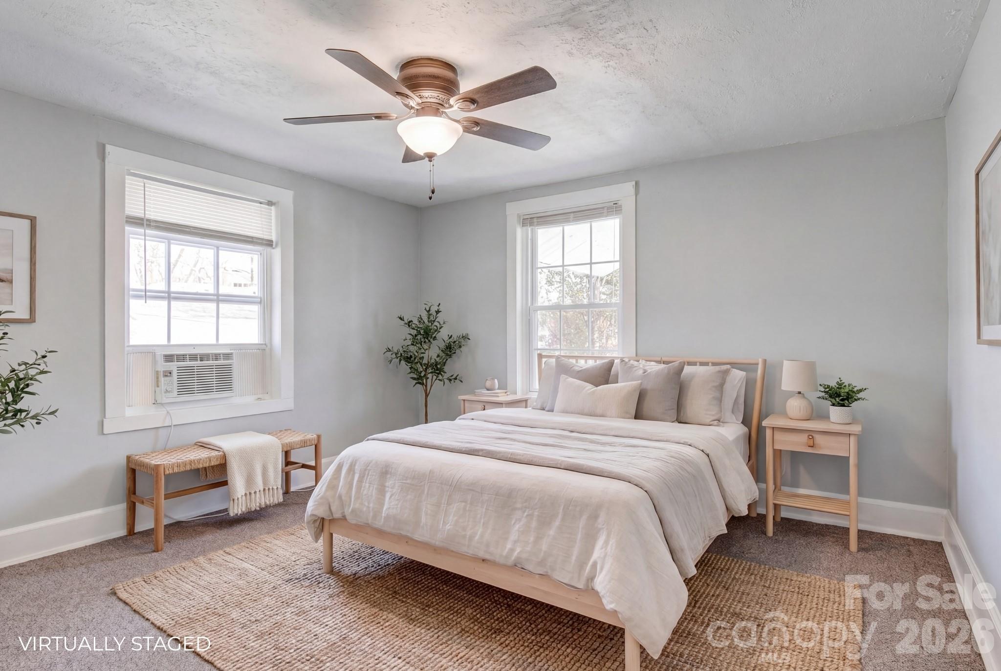438 Loop Road — Hendersonville