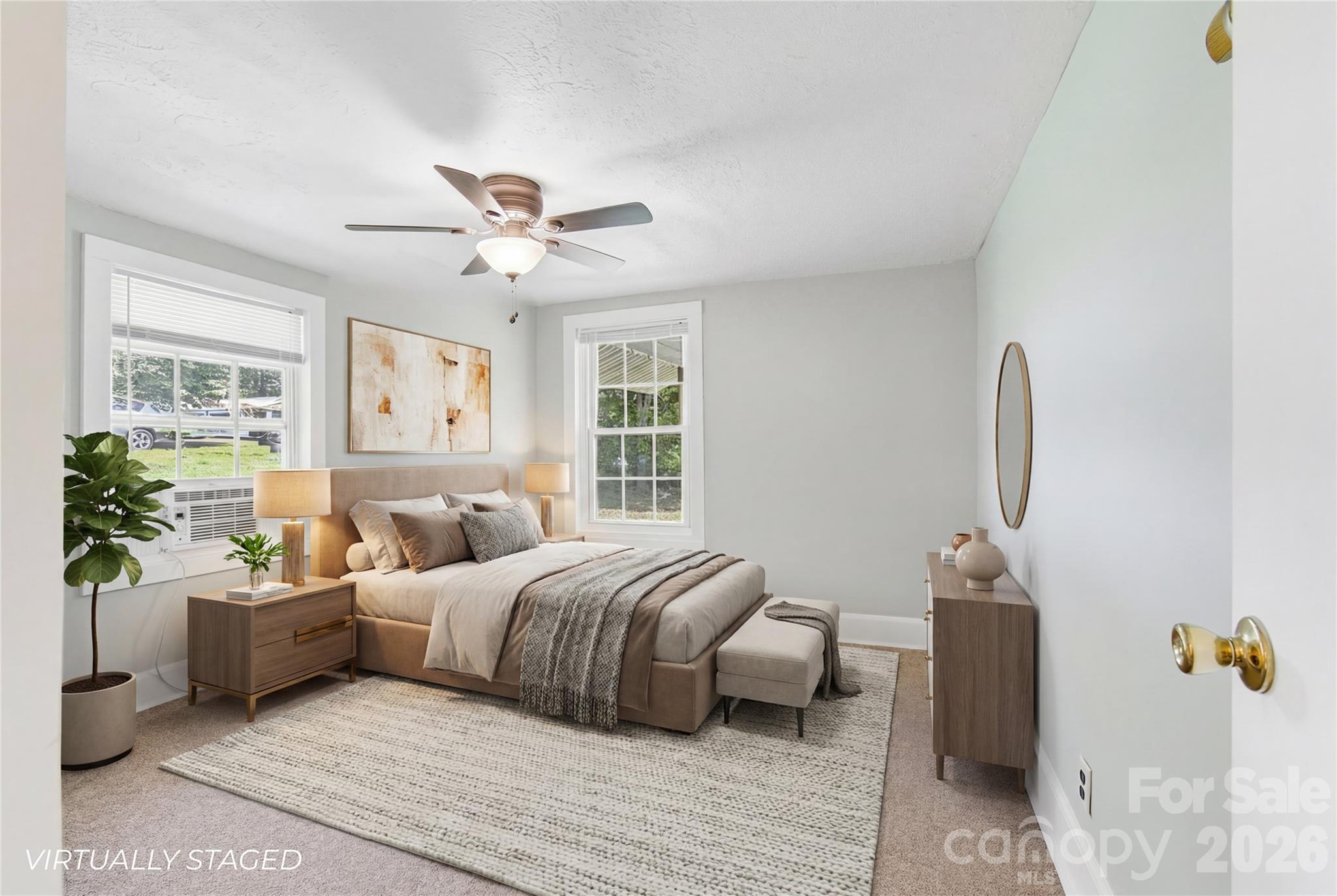 438 Loop Road — Hendersonville
