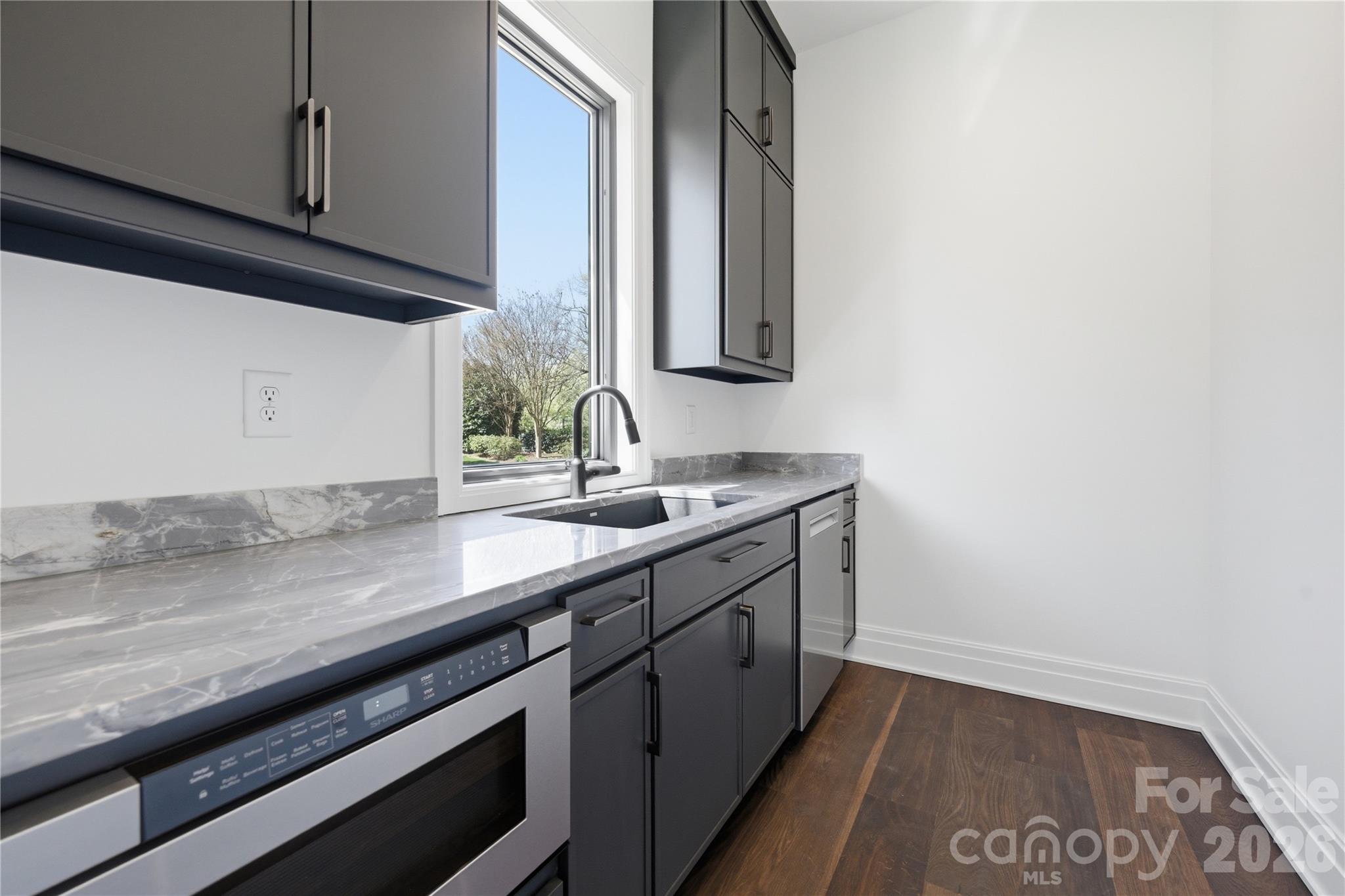 1423 S Wendover Road — Charlotte