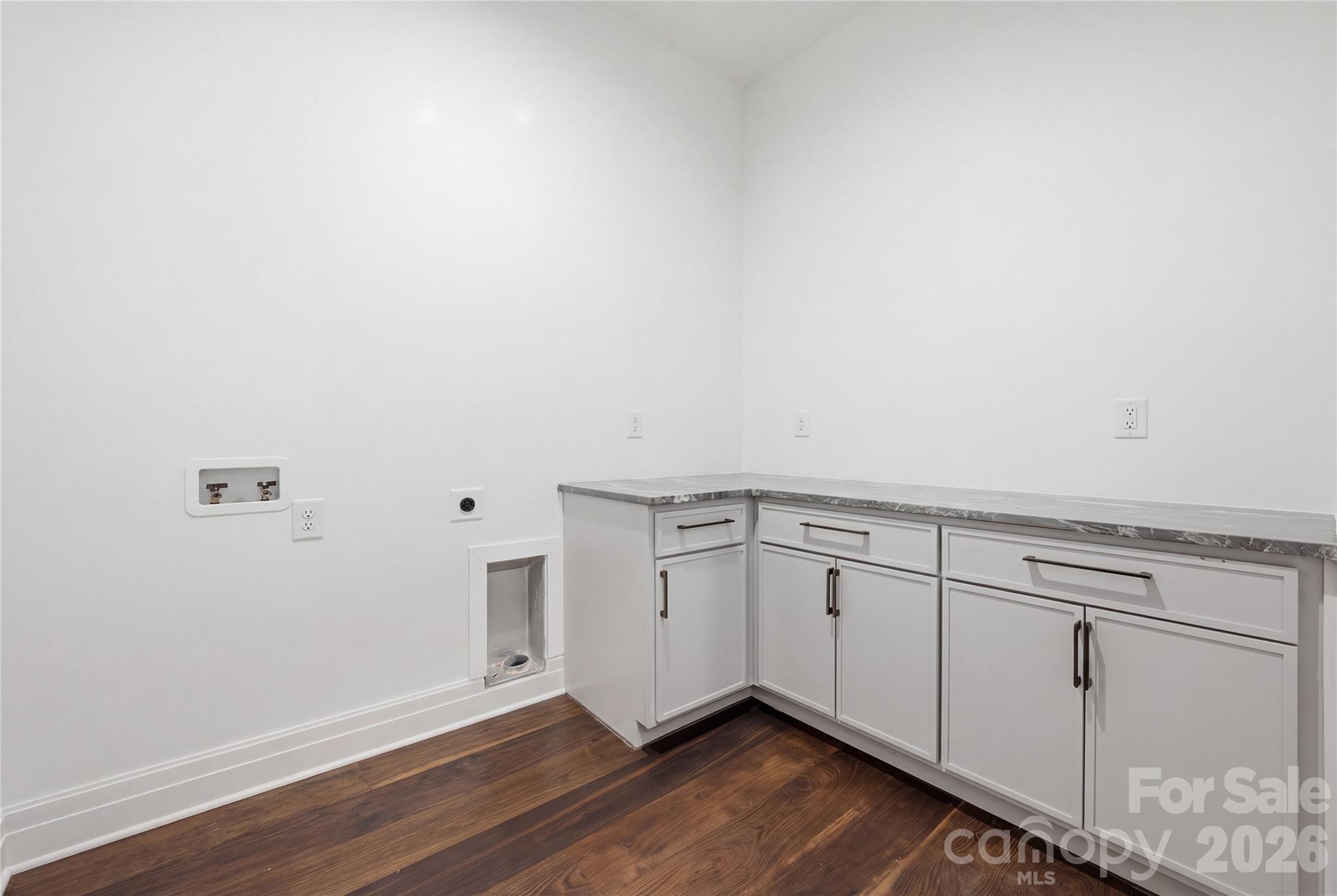 1423 S Wendover Road — Charlotte