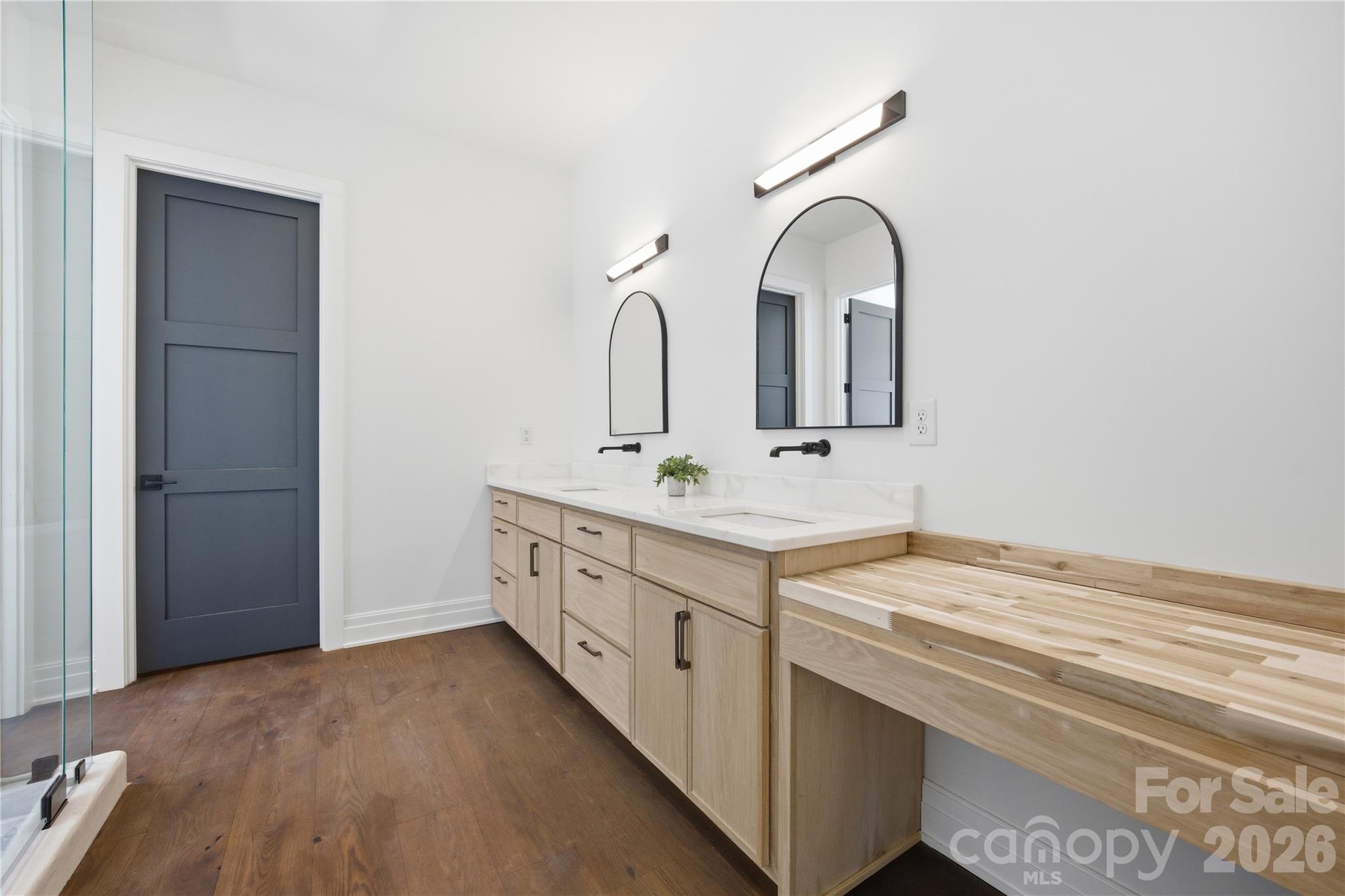 1423 S Wendover Road — Charlotte