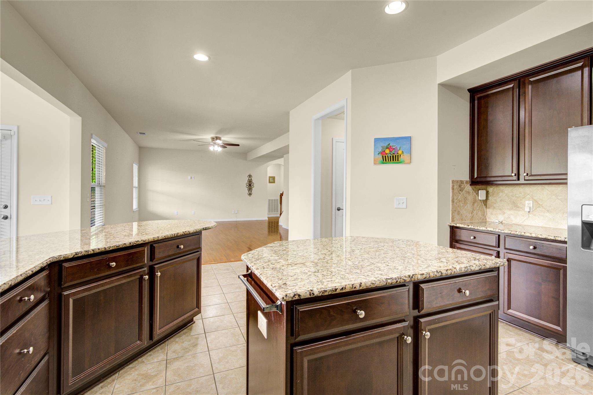 817 Wingthorn Rose Drive — Gastonia