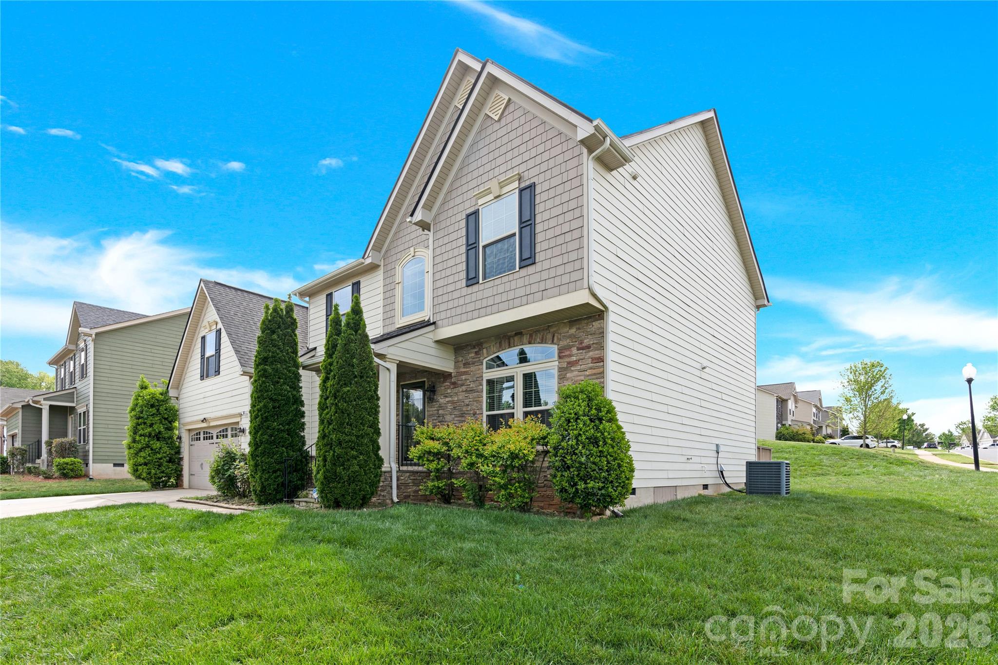 817 Wingthorn Rose Drive — Gastonia