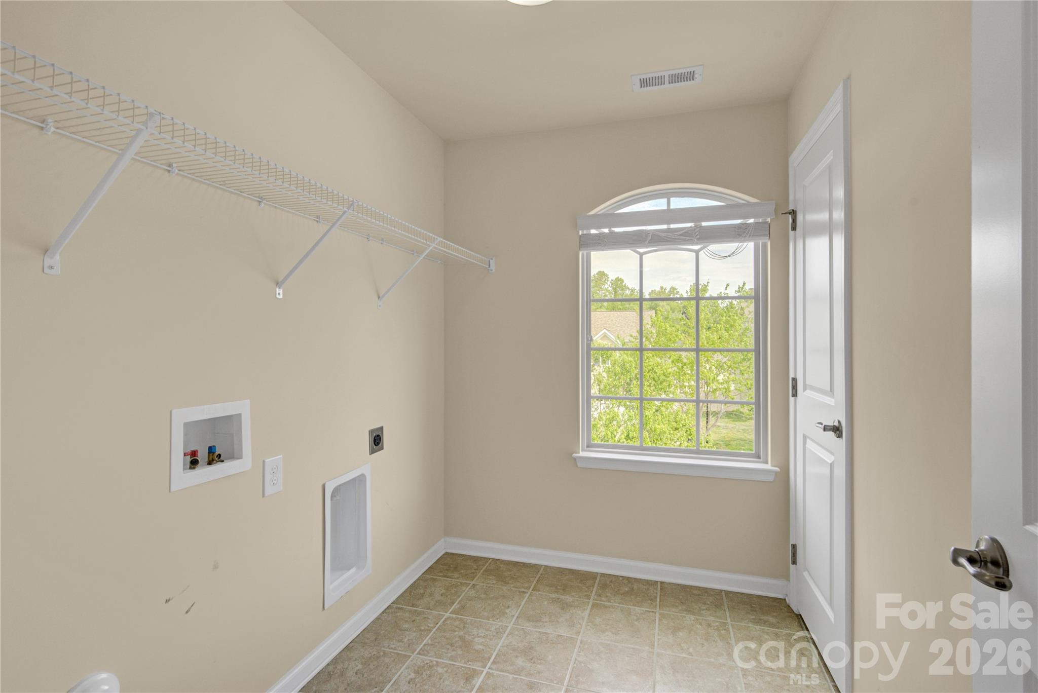 817 Wingthorn Rose Drive — Gastonia