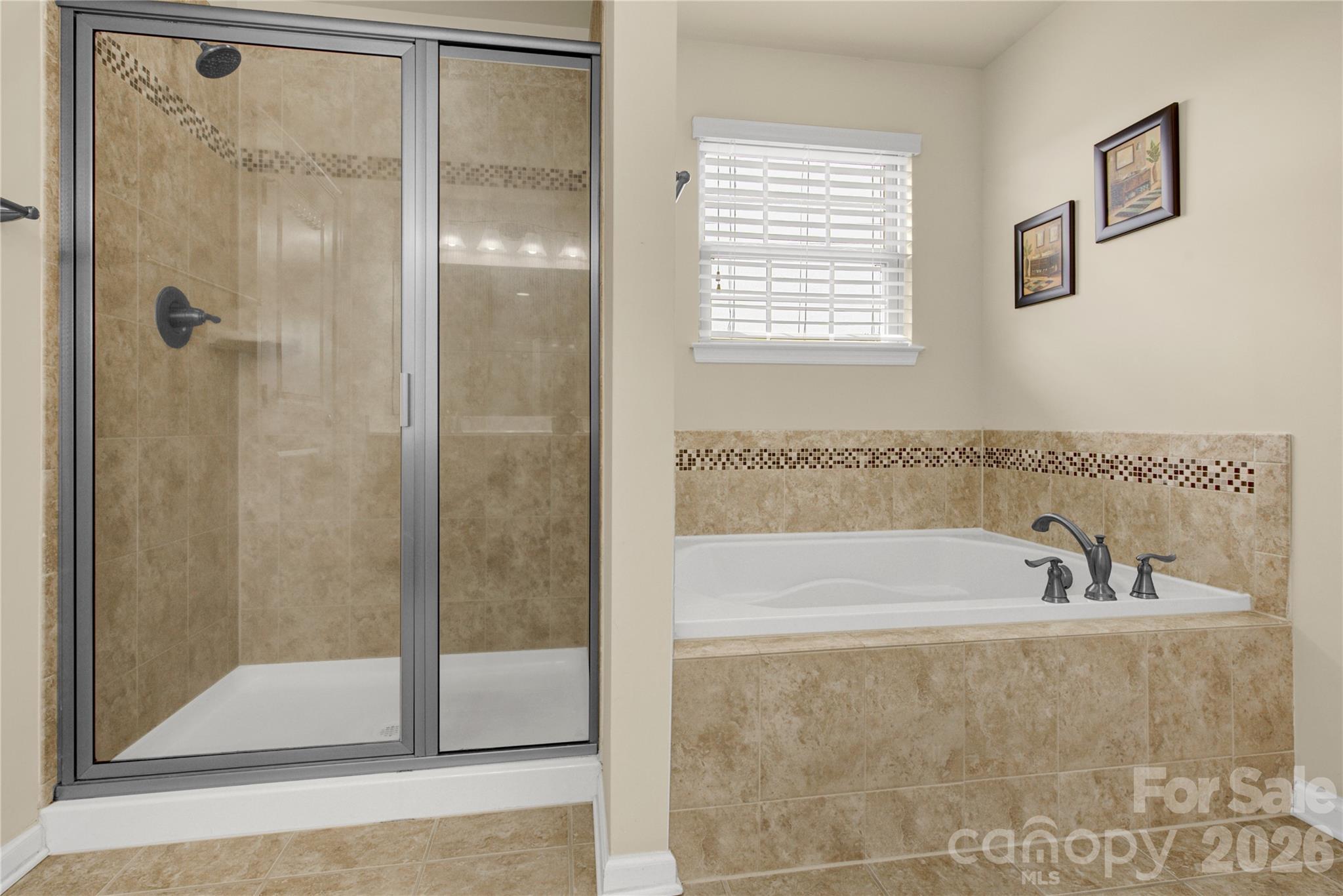 817 Wingthorn Rose Drive — Gastonia