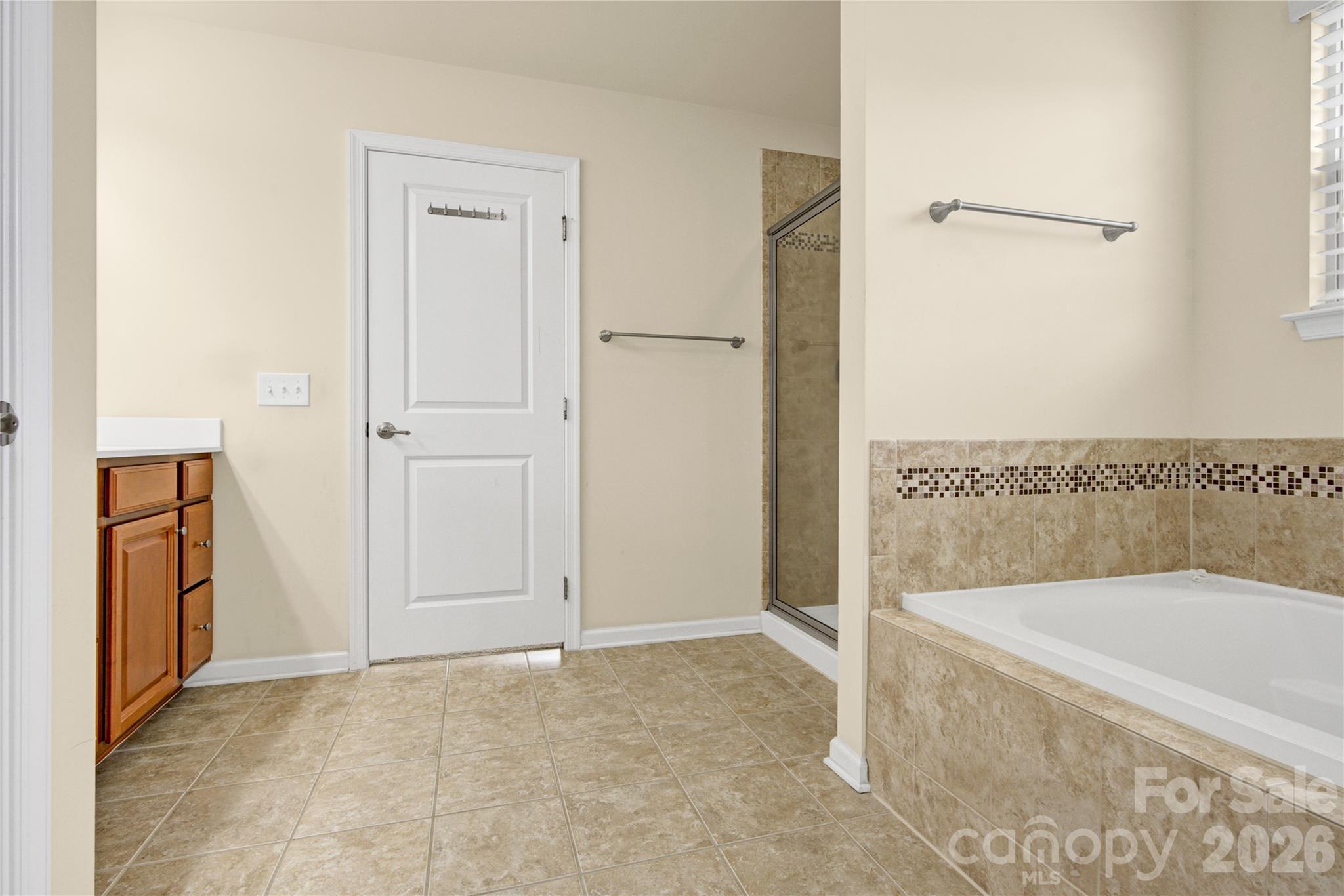 817 Wingthorn Rose Drive — Gastonia