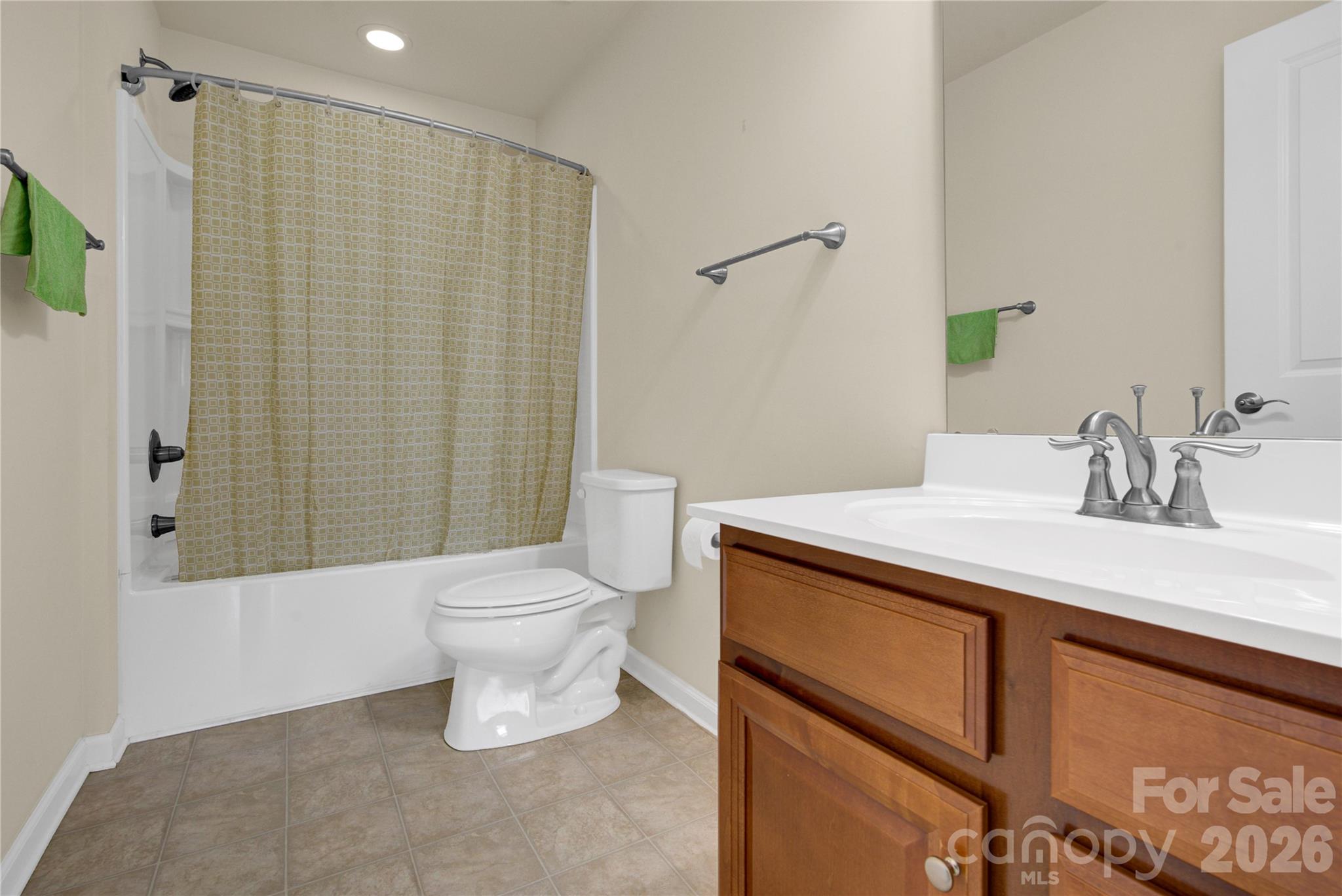 817 Wingthorn Rose Drive — Gastonia