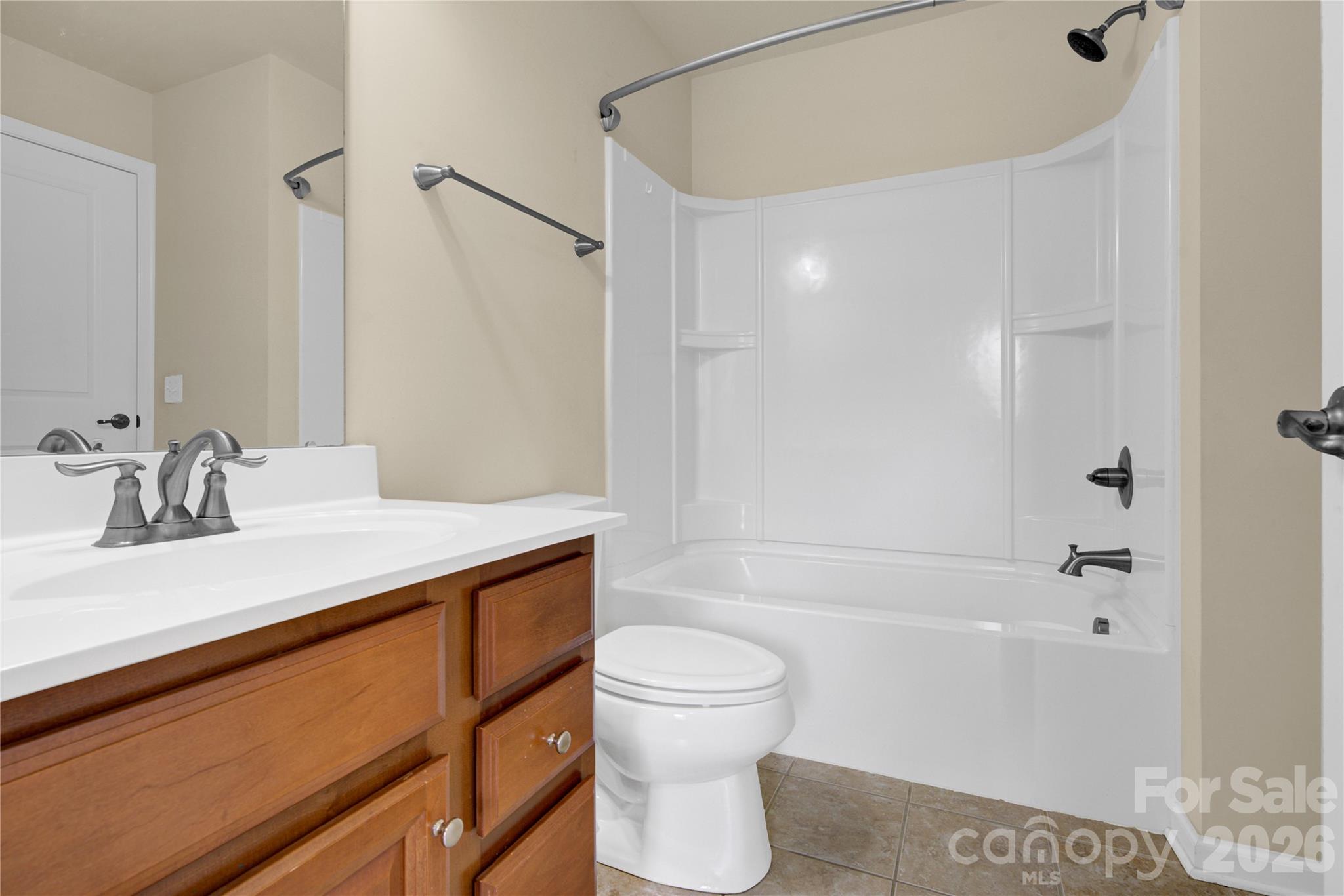 817 Wingthorn Rose Drive — Gastonia
