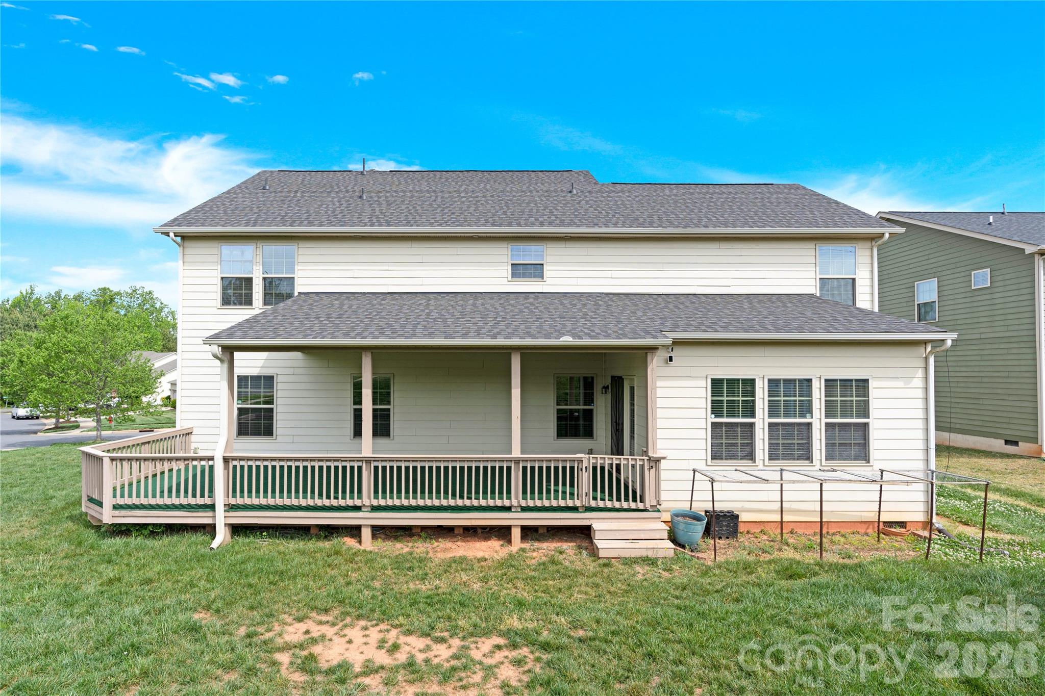 817 Wingthorn Rose Drive — Gastonia