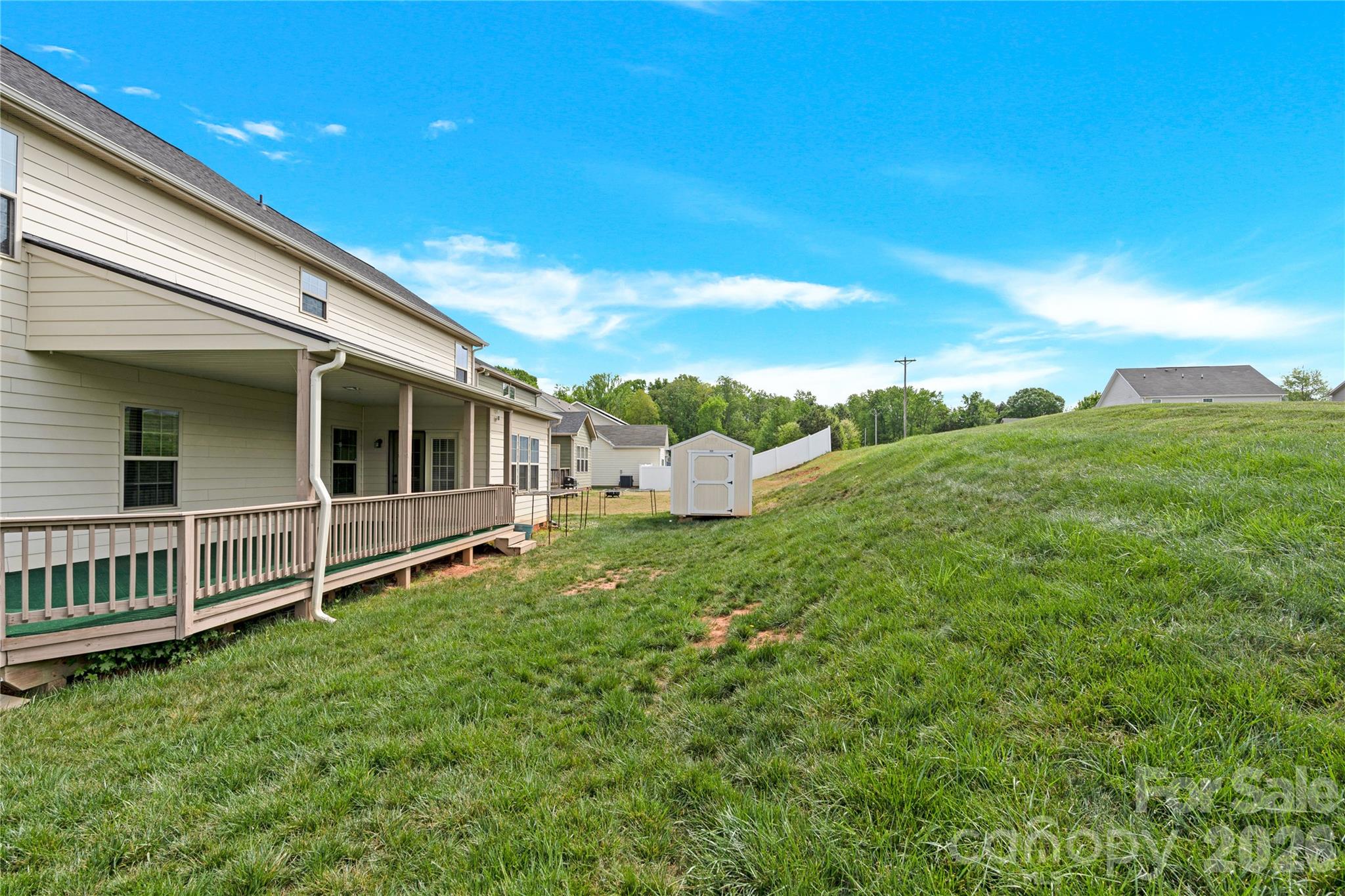 817 Wingthorn Rose Drive — Gastonia