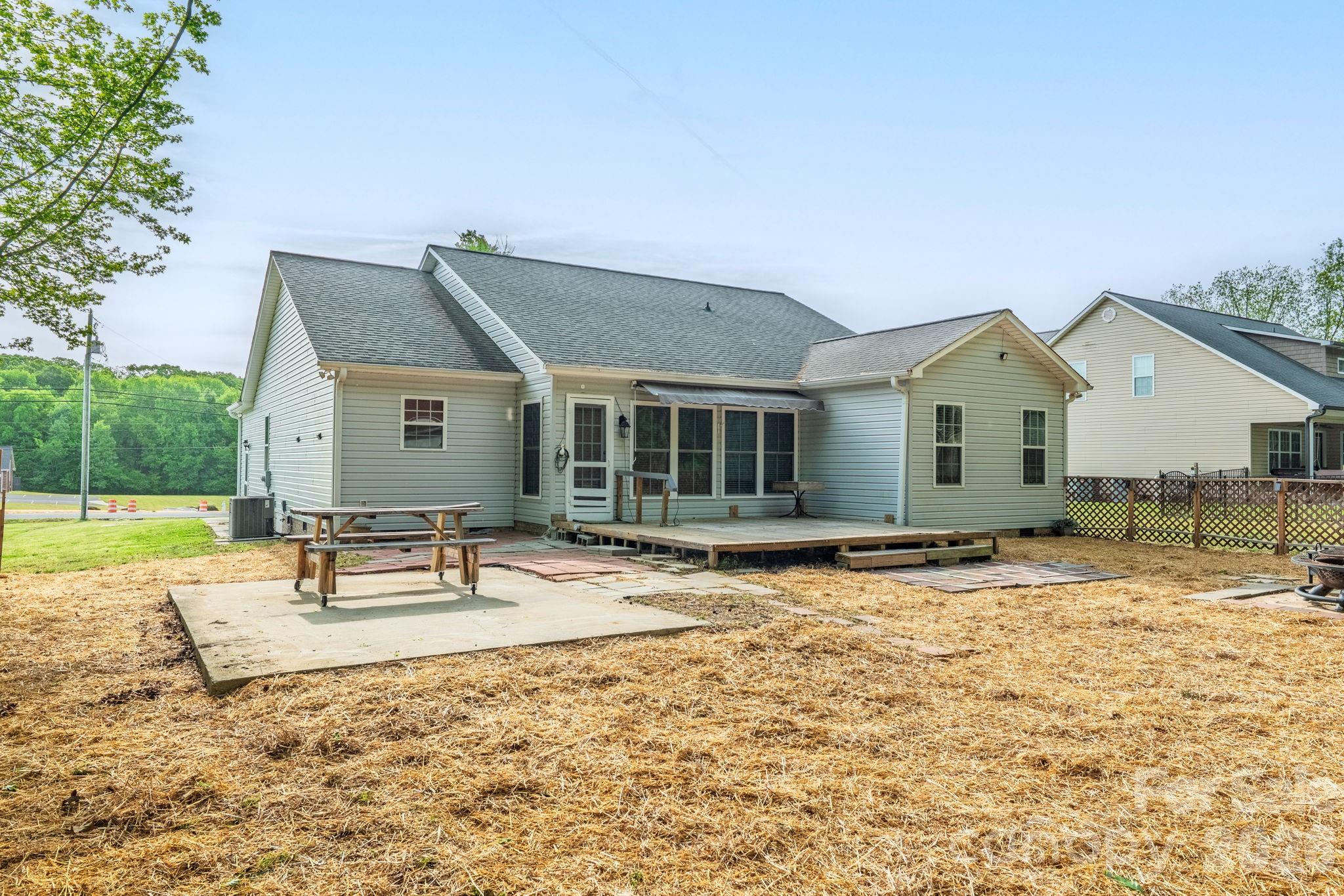 407B NC 200 Highway N — Stanfield