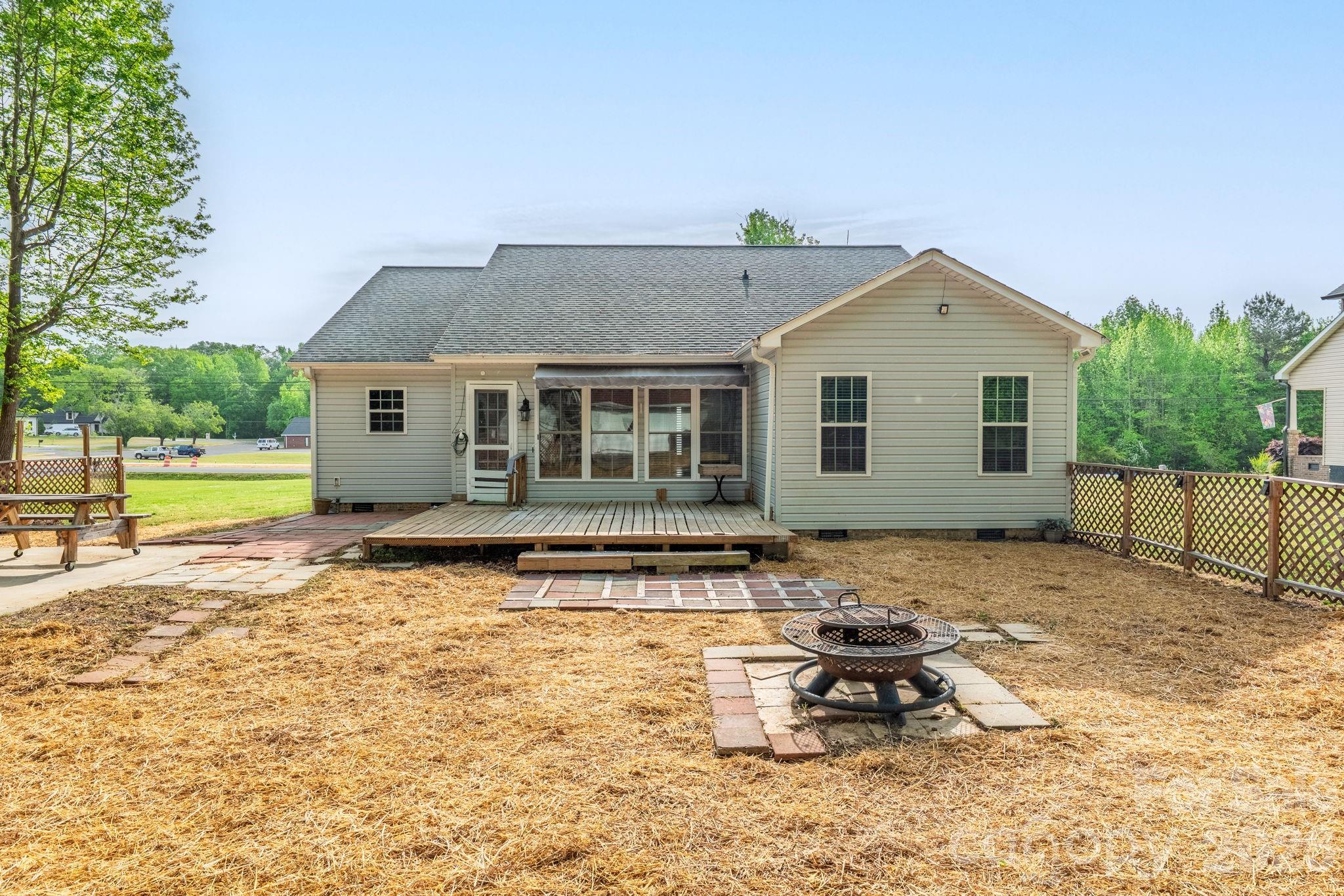 407B NC 200 Highway N — Stanfield