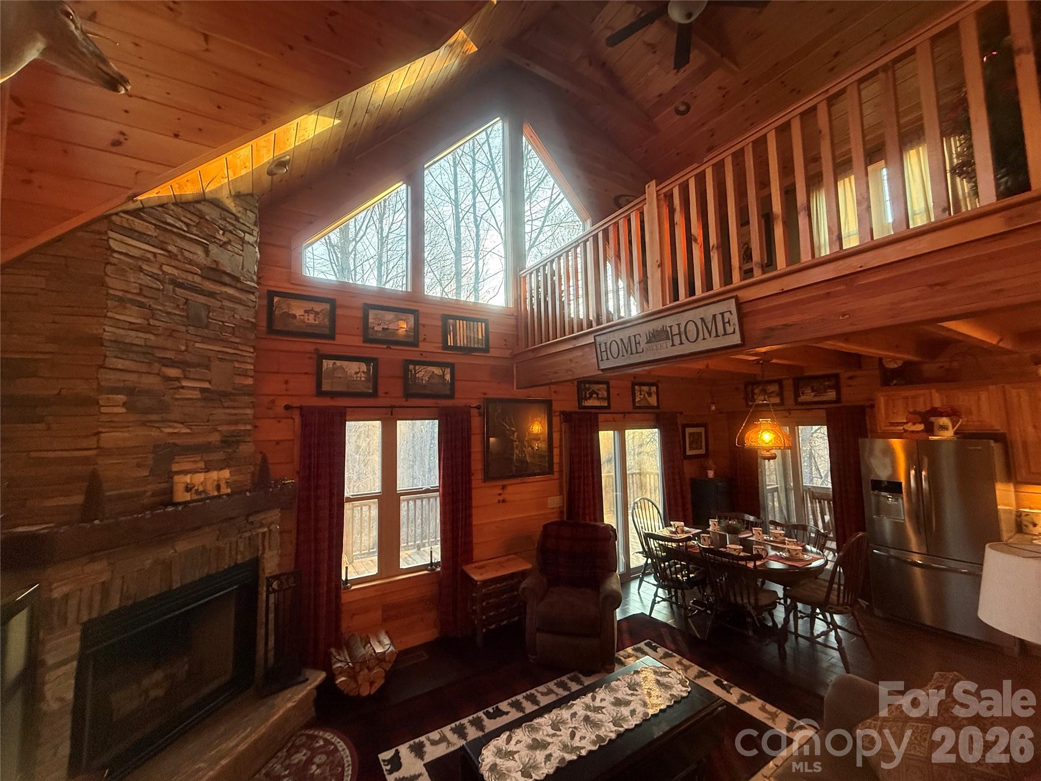 476 Double Eagle Drive — Nebo