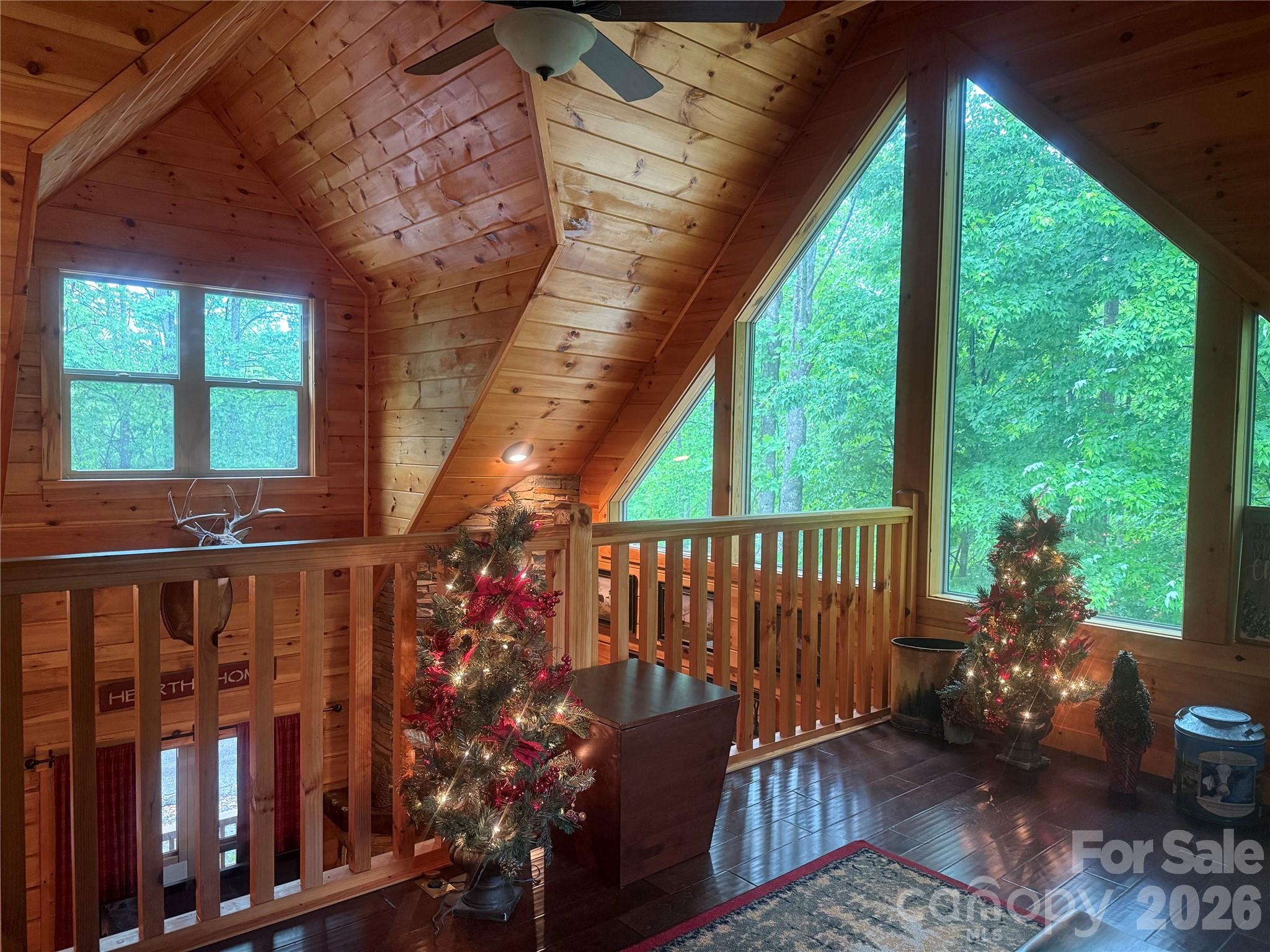 476 Double Eagle Drive — Nebo