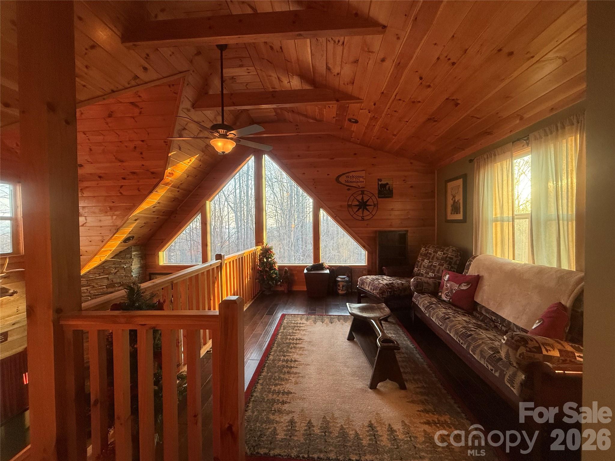 476 Double Eagle Drive — Nebo