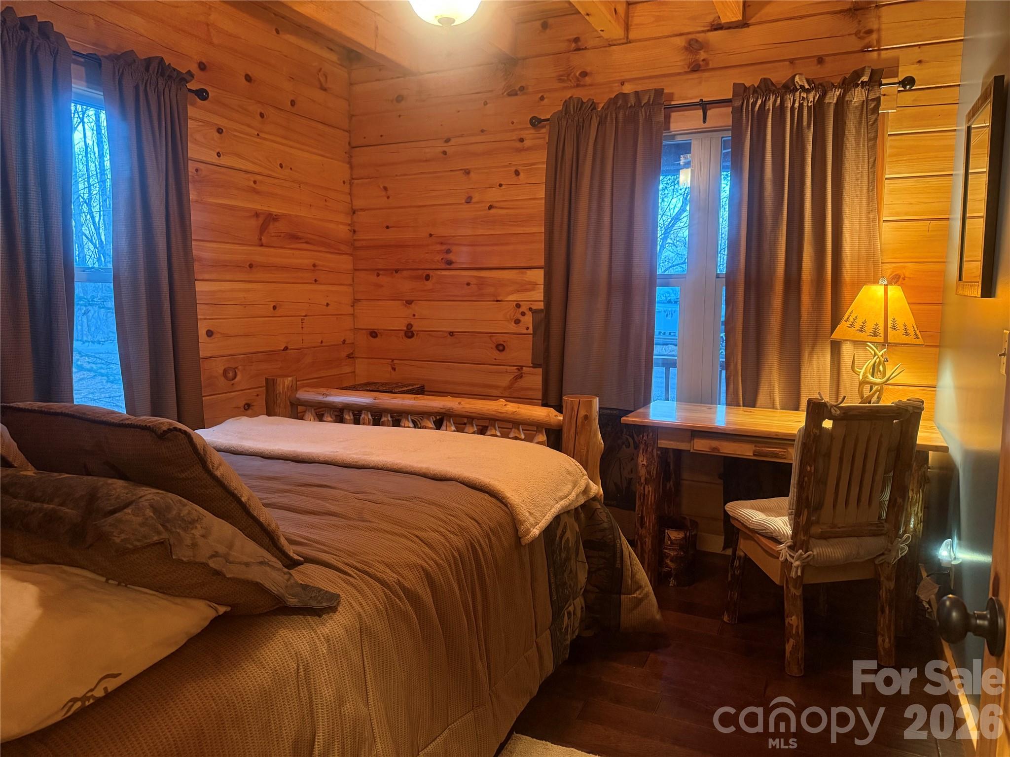 476 Double Eagle Drive — Nebo