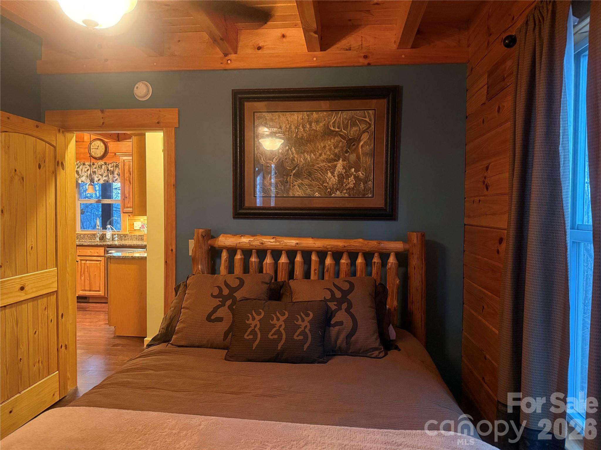 476 Double Eagle Drive — Nebo