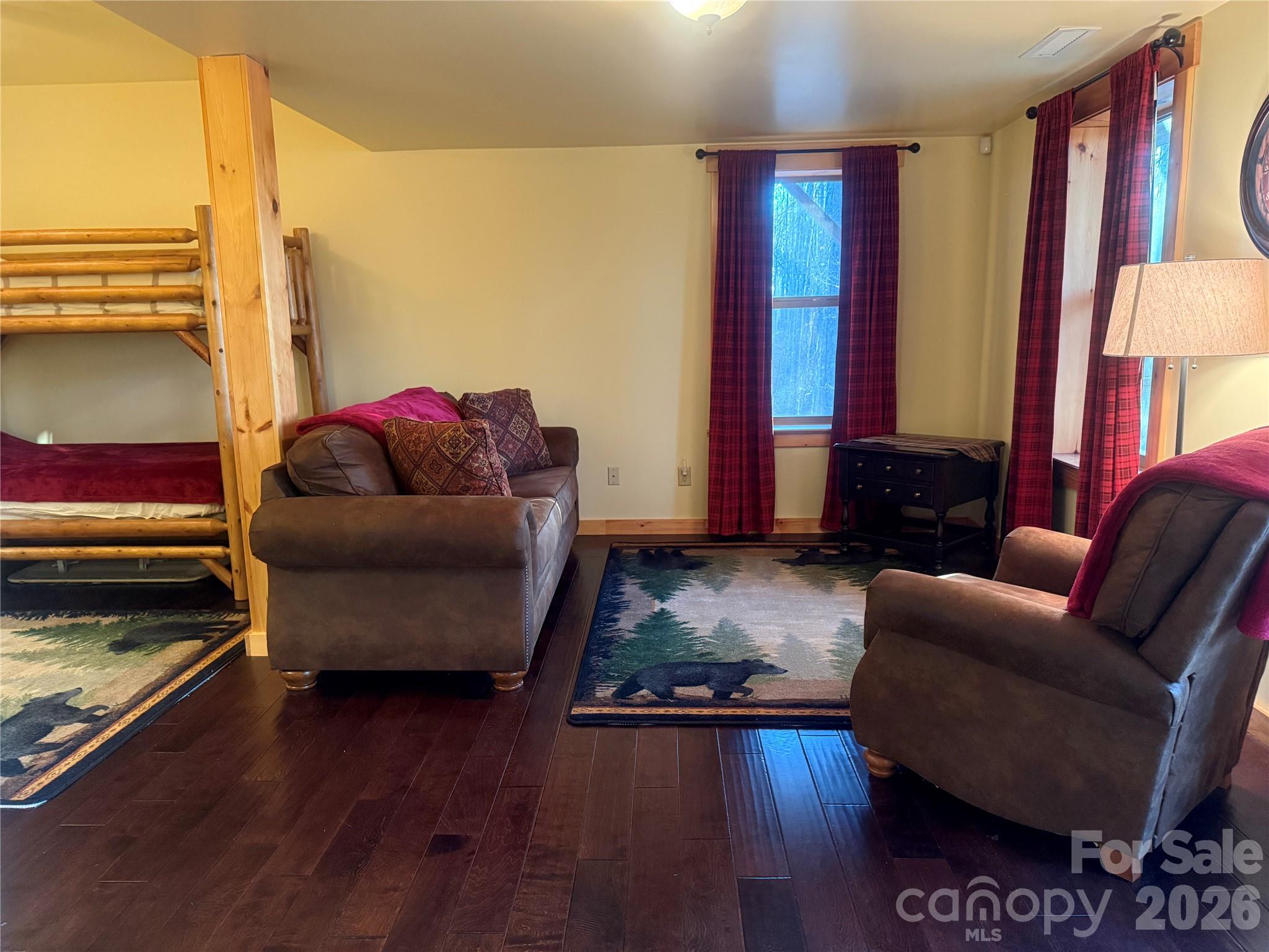 476 Double Eagle Drive — Nebo