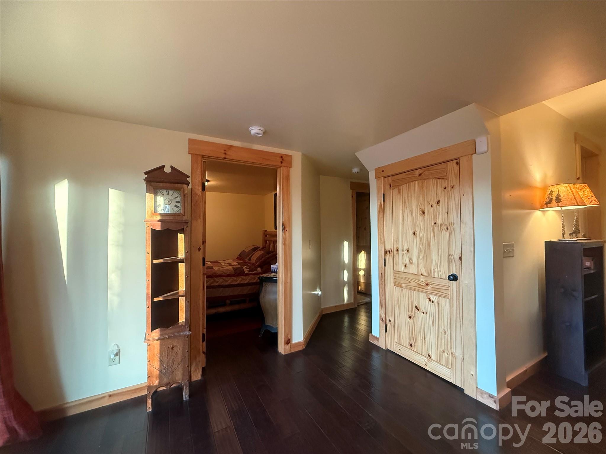 476 Double Eagle Drive — Nebo