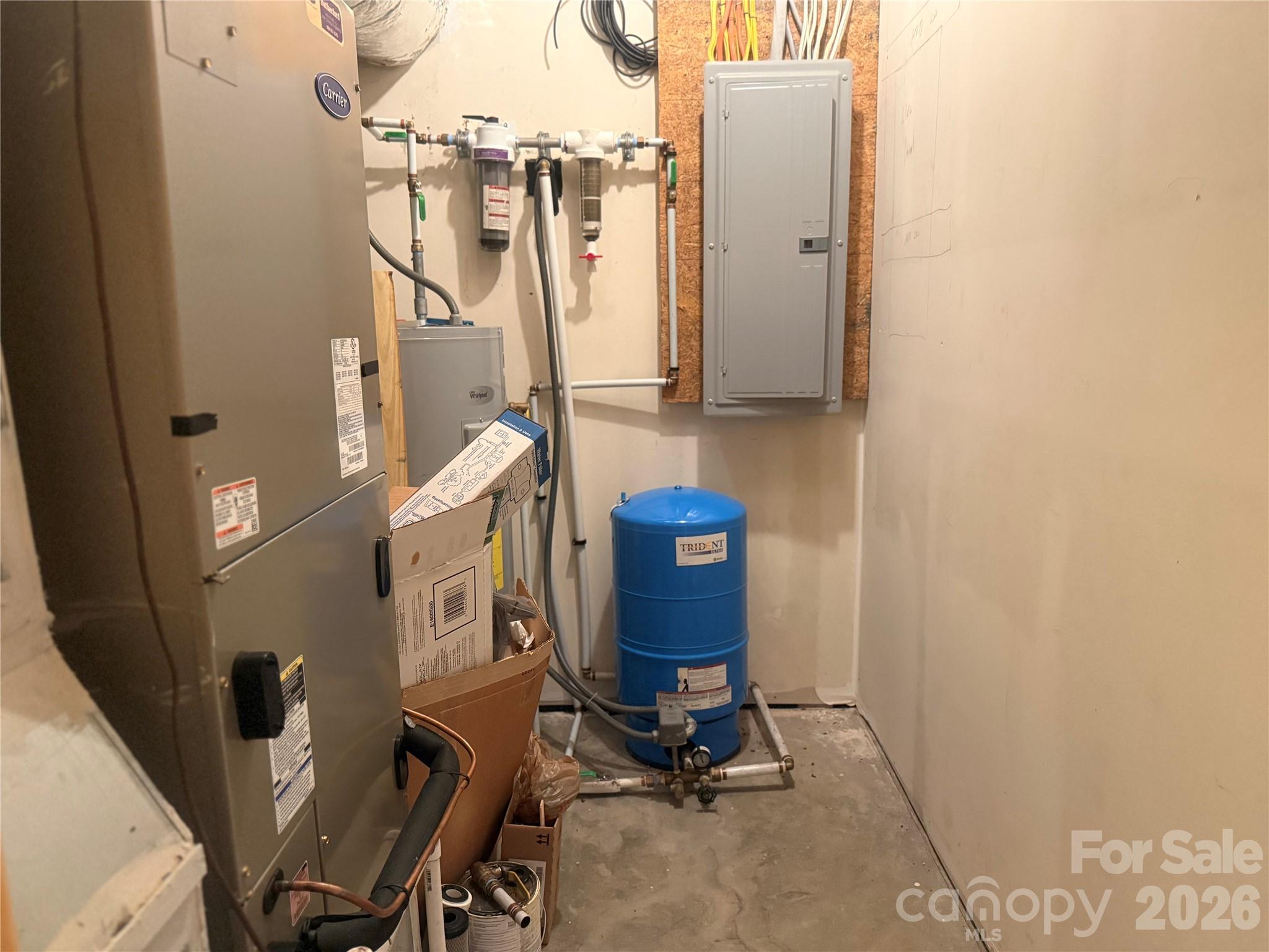 476 Double Eagle Drive — Nebo