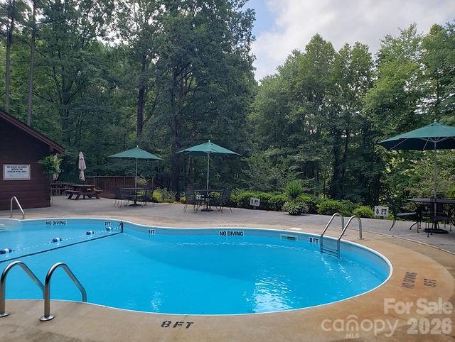 476 Double Eagle Drive — Nebo