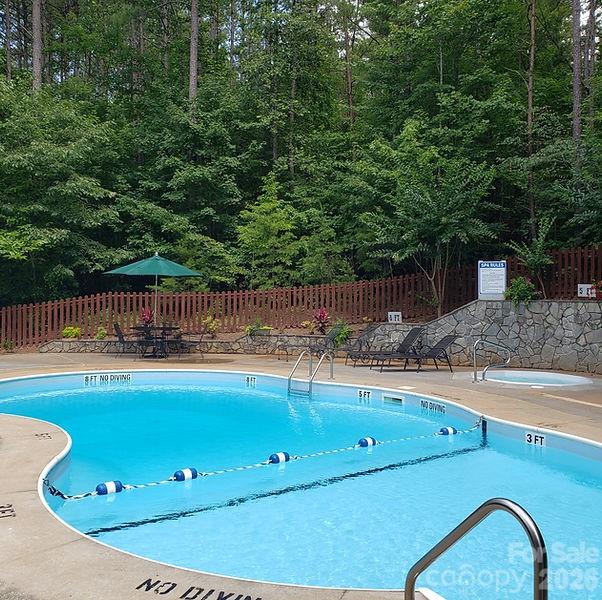 476 Double Eagle Drive — Nebo