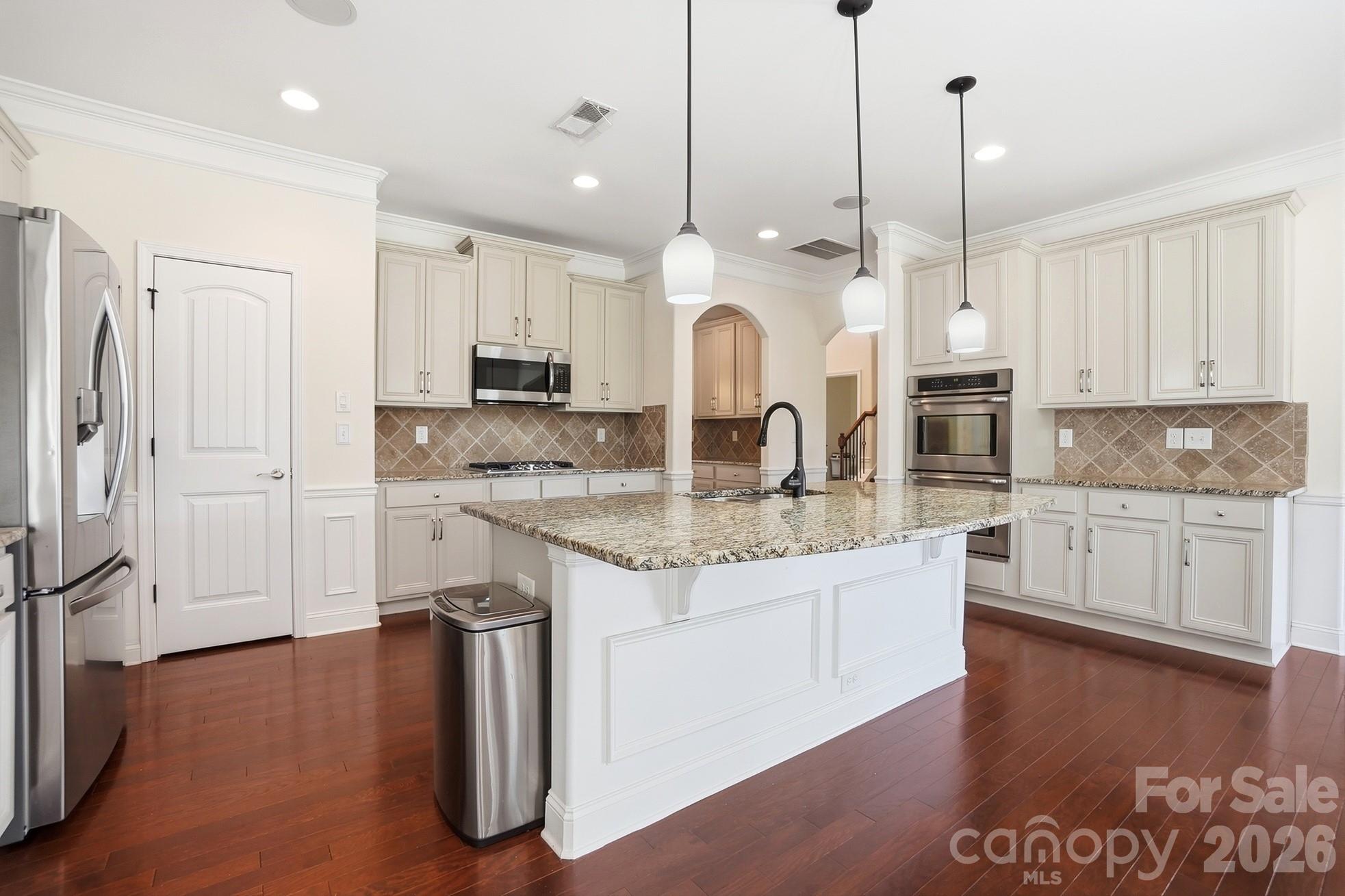 5509 Holly Hills Drive — Waxhaw