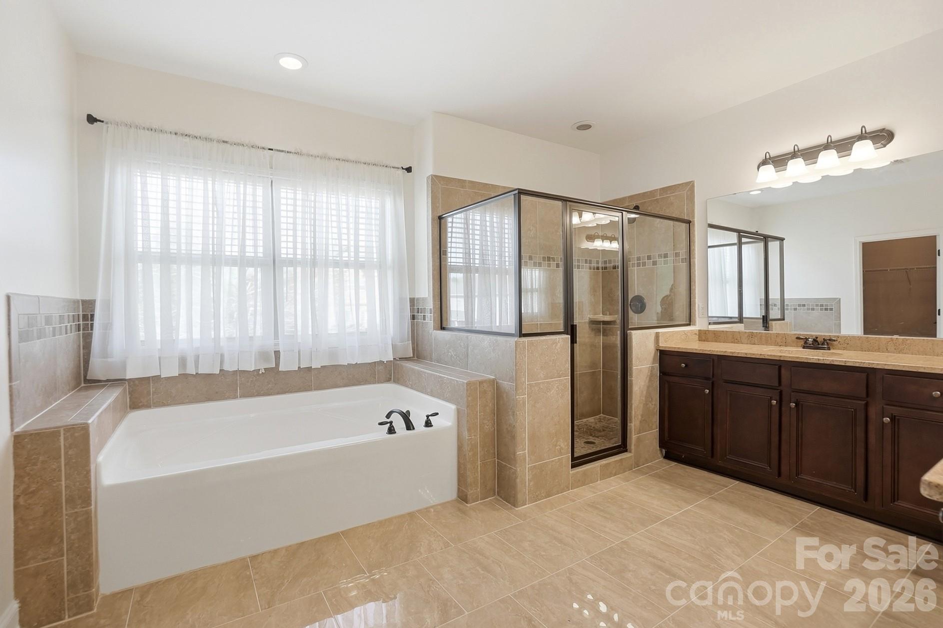 5509 Holly Hills Drive — Waxhaw