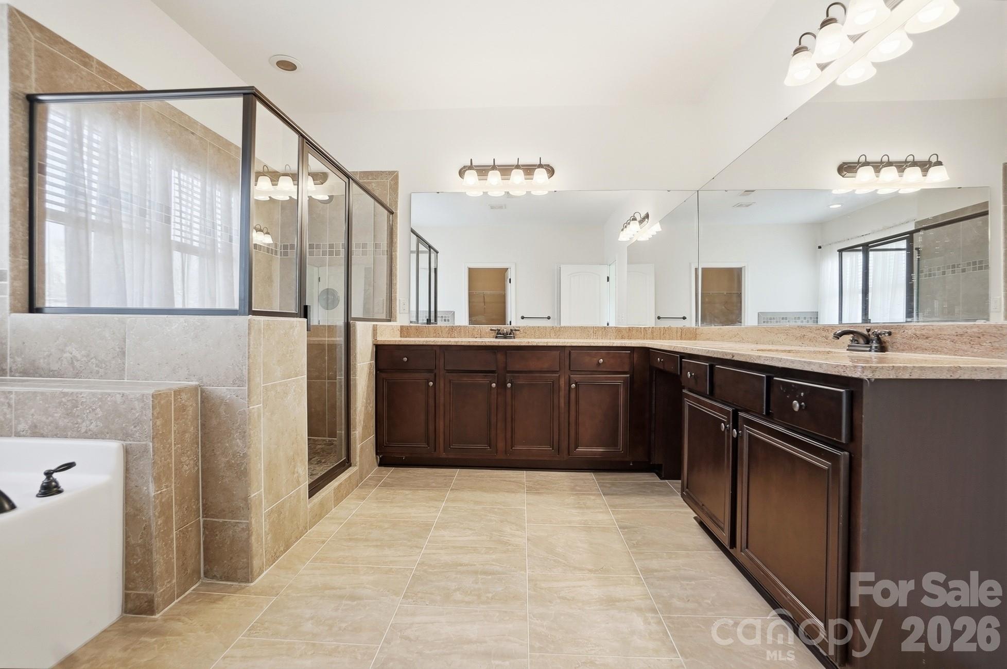 5509 Holly Hills Drive — Waxhaw