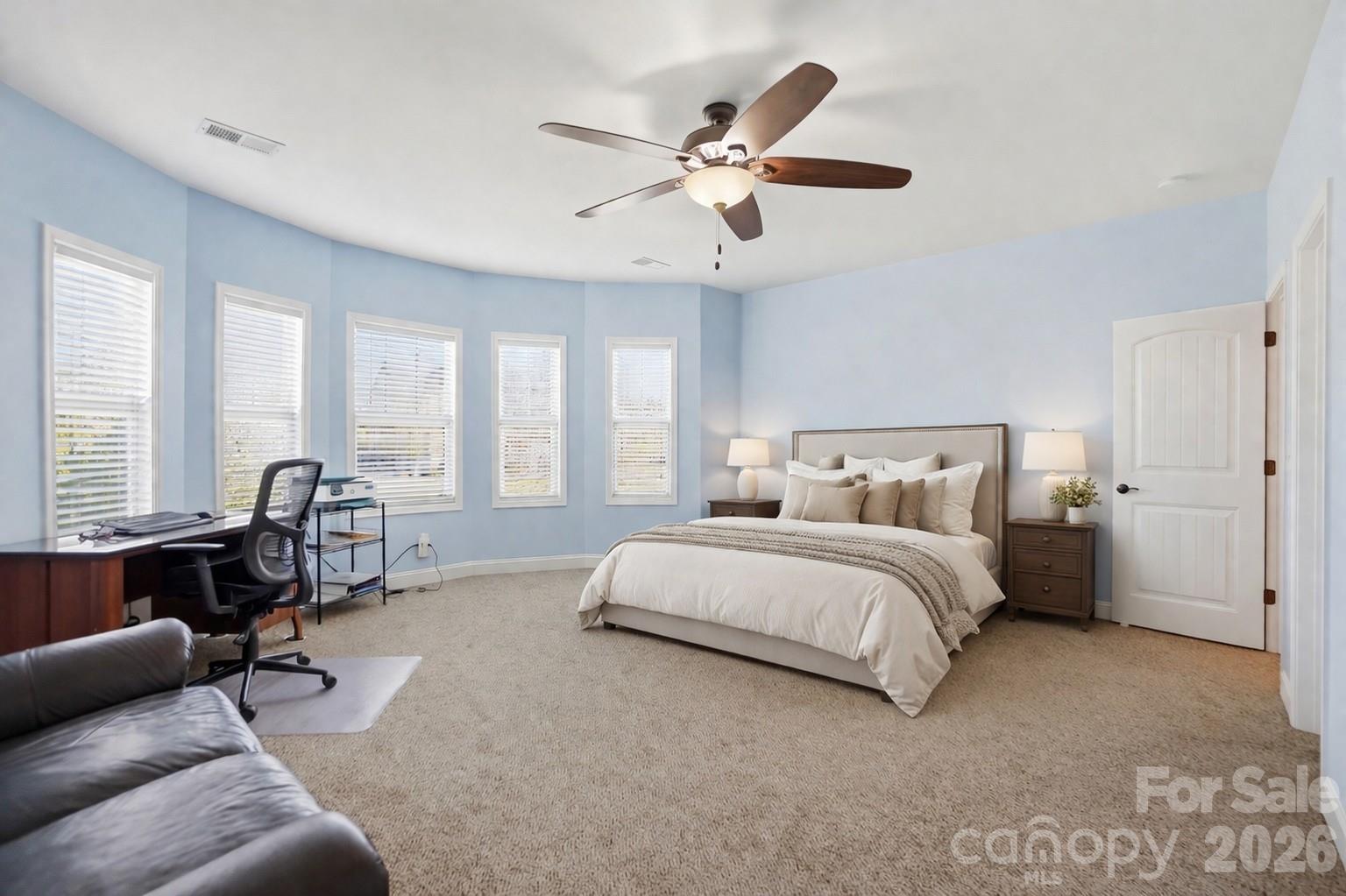 5509 Holly Hills Drive — Waxhaw