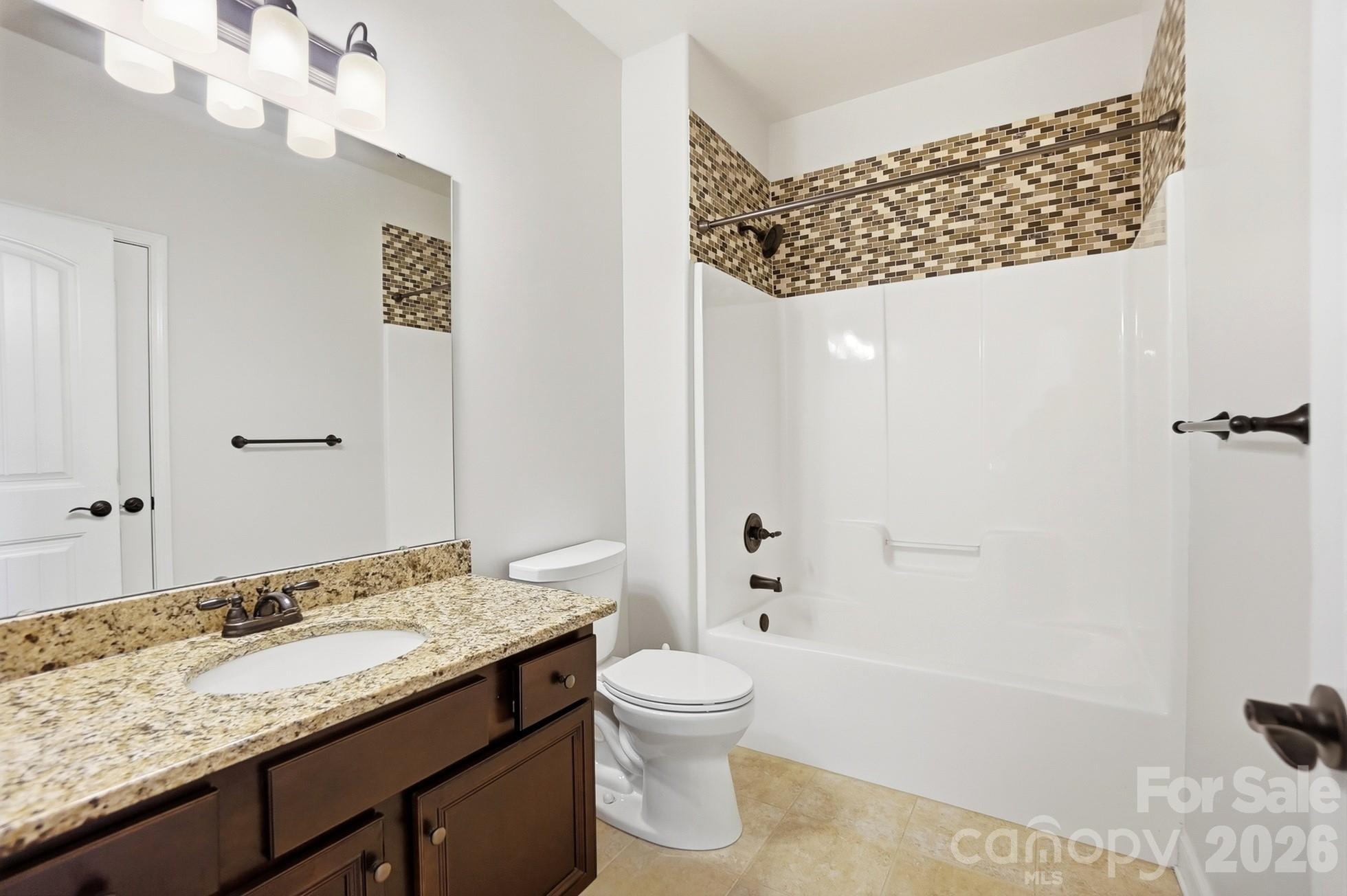 5509 Holly Hills Drive — Waxhaw