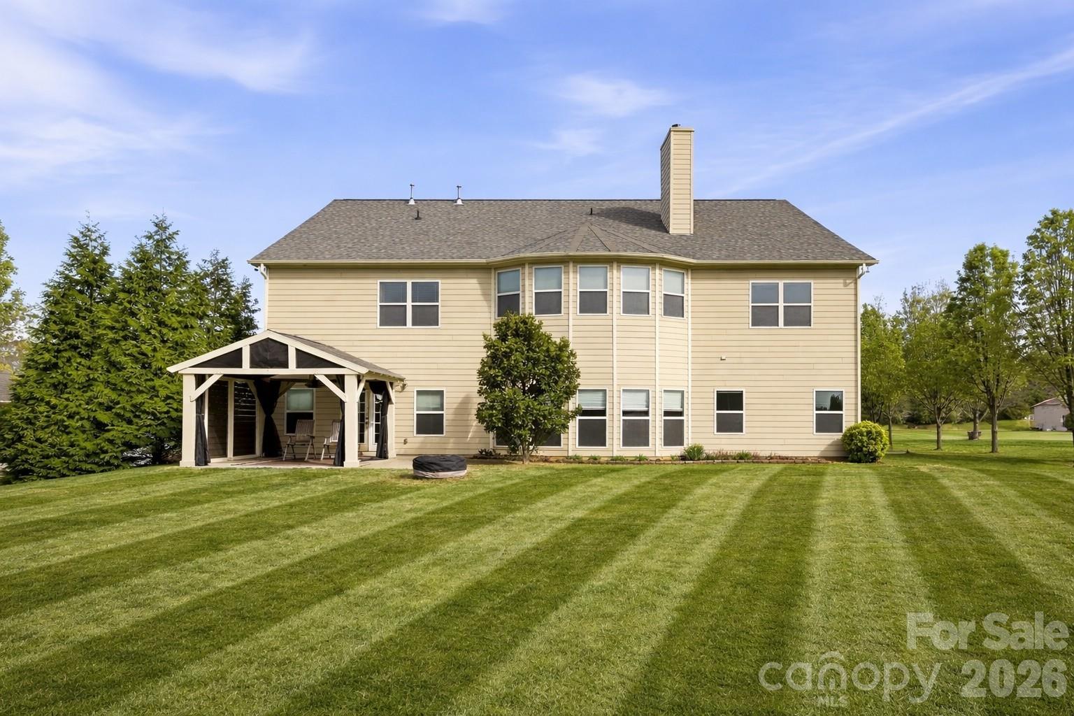 5509 Holly Hills Drive — Waxhaw