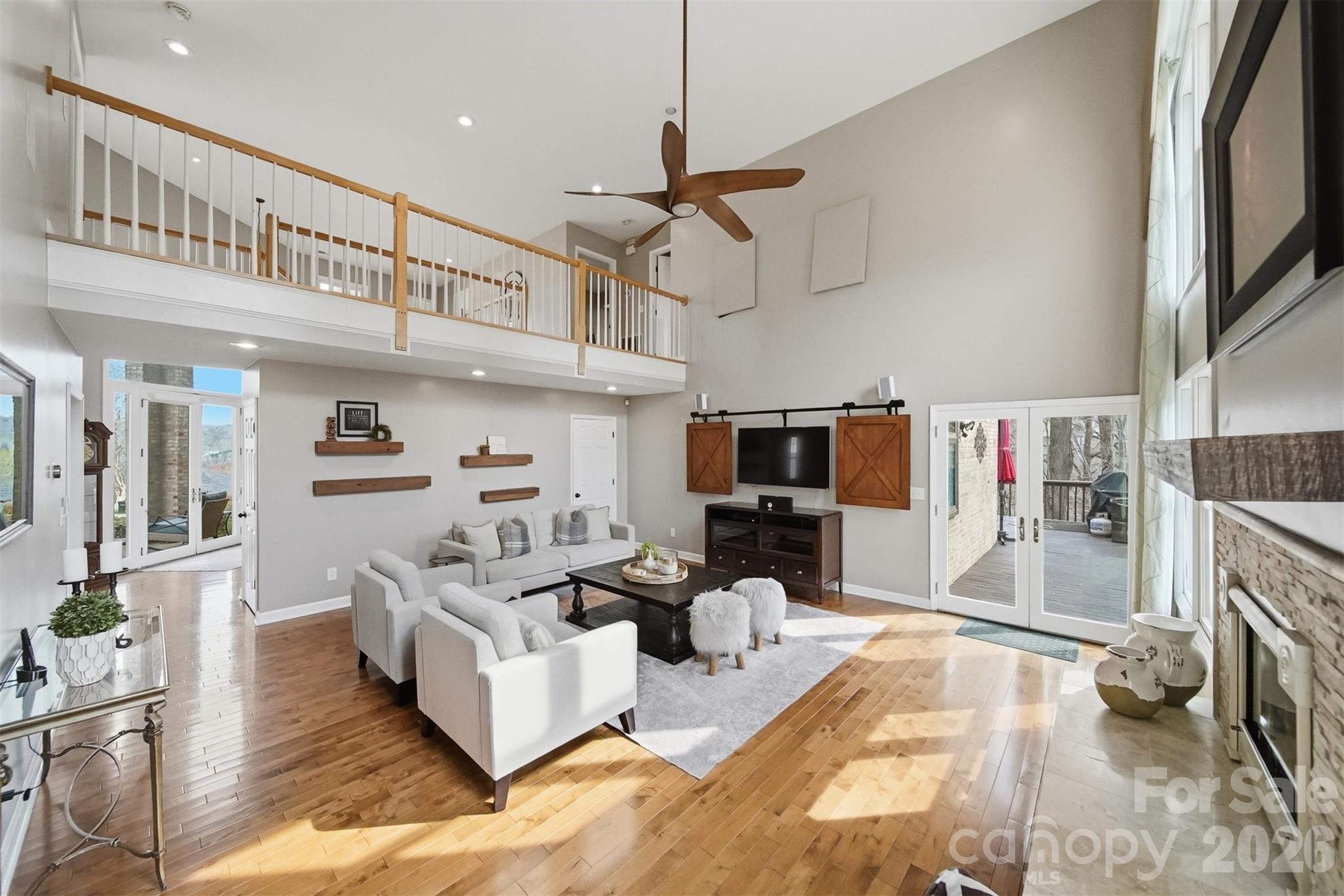 4624 9th Street NE — Hickory