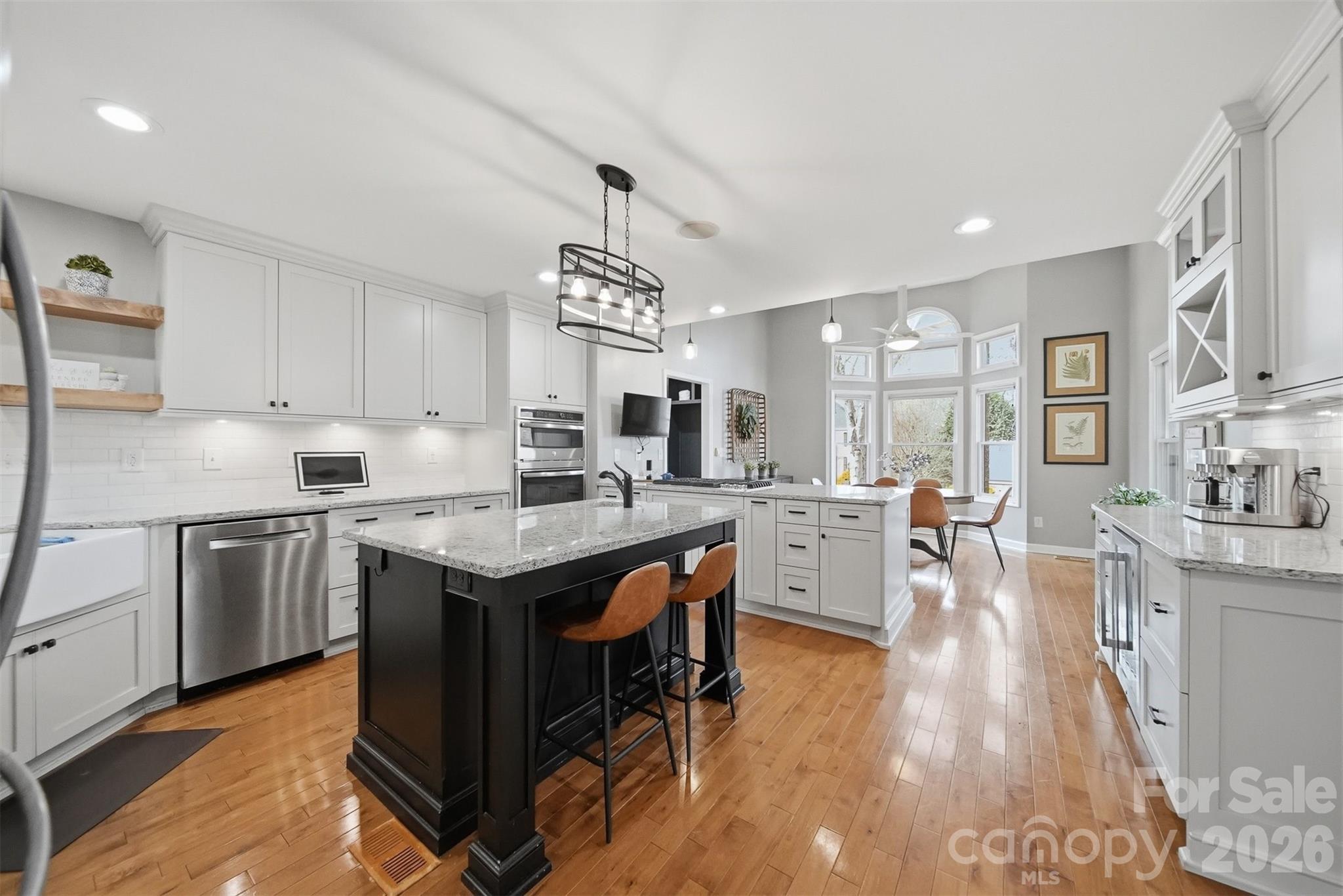 4624 9th Street NE — Hickory