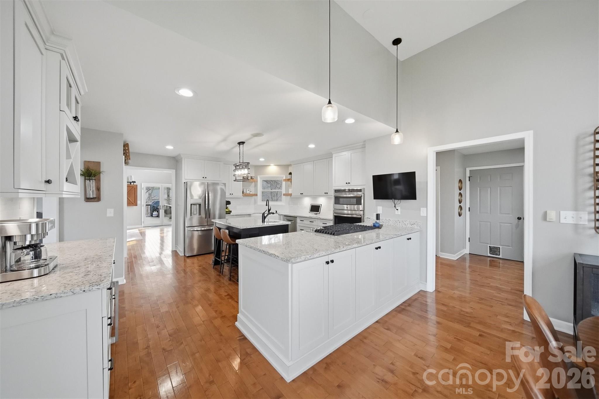 4624 9th Street NE — Hickory