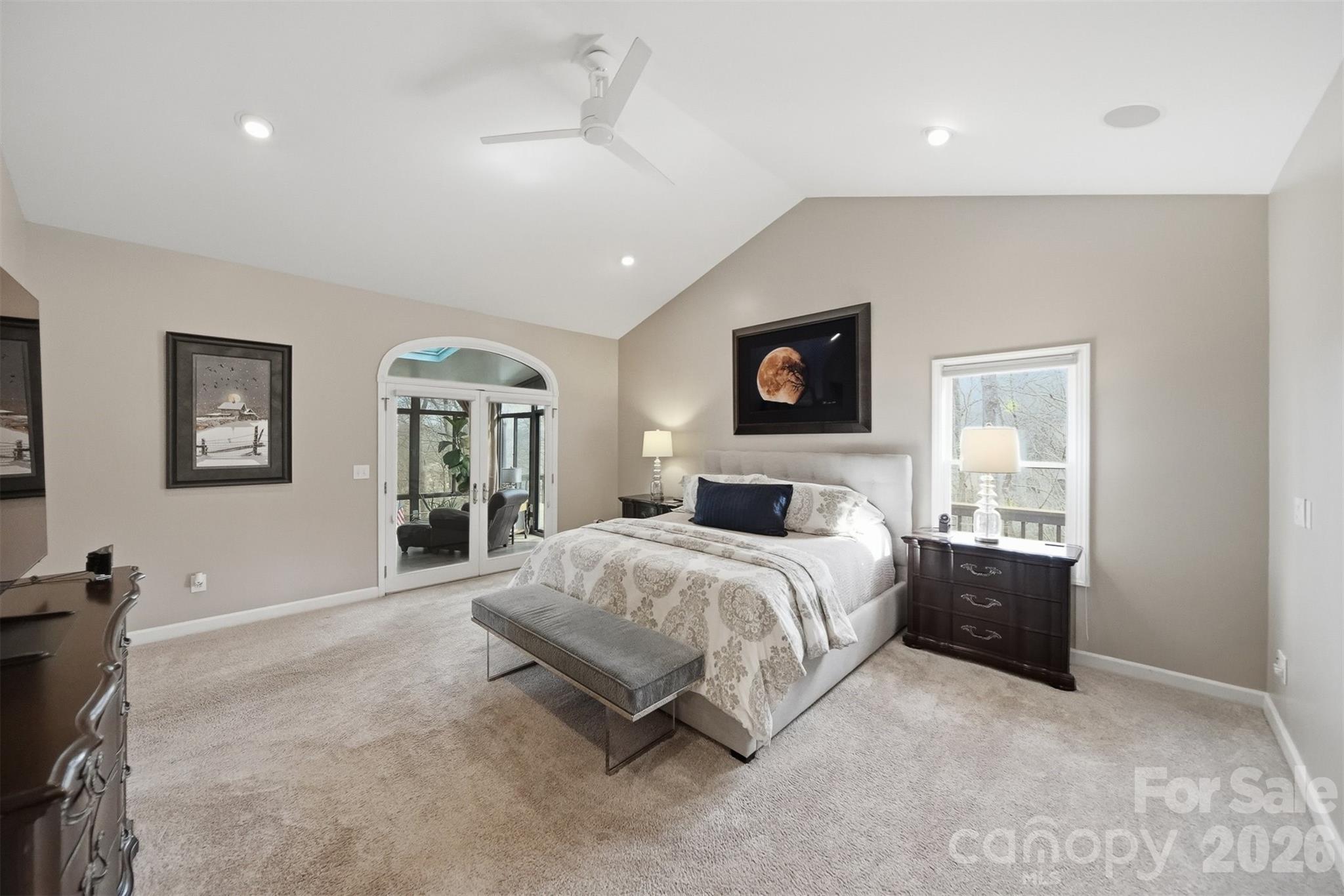 4624 9th Street NE — Hickory