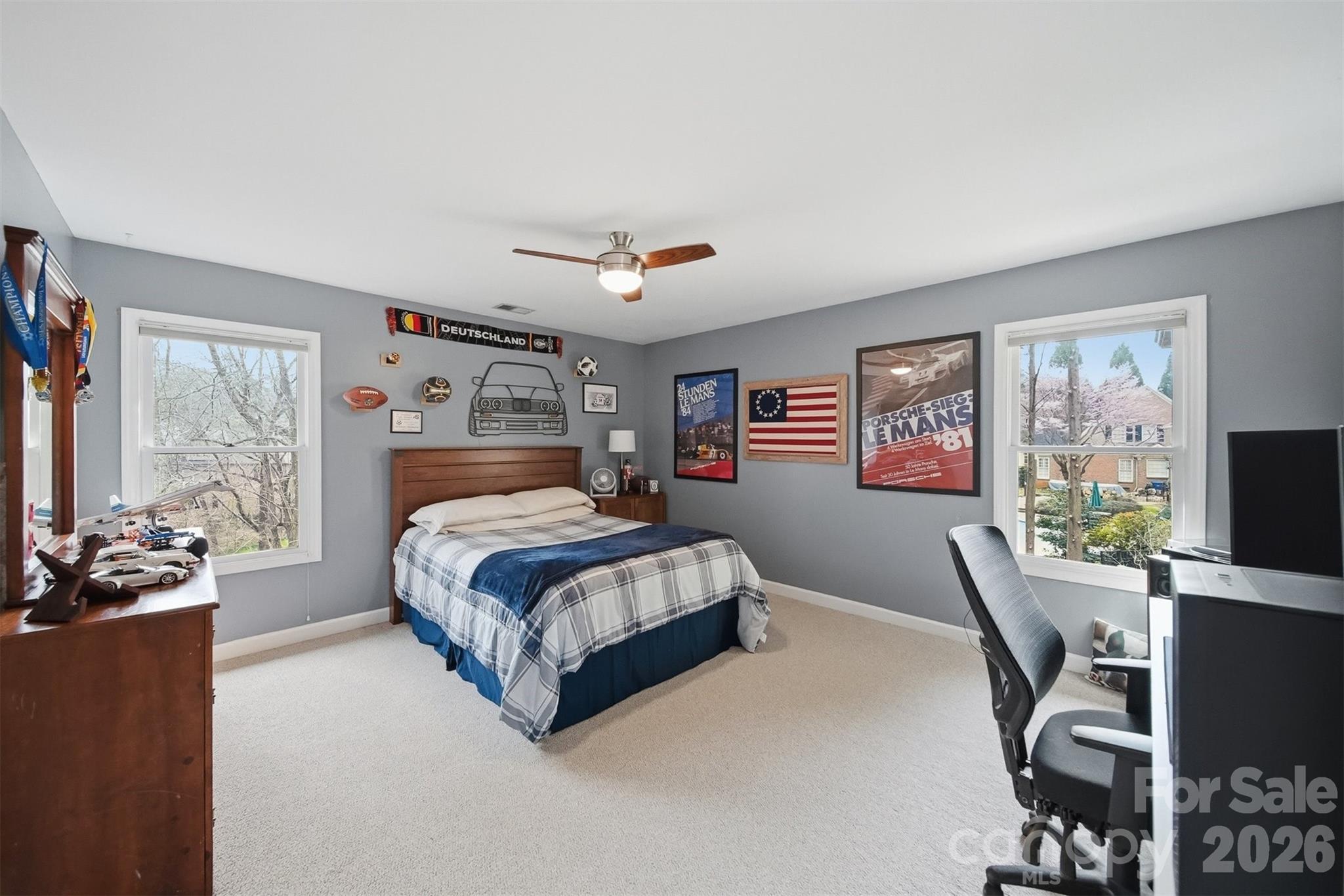 4624 9th Street NE — Hickory