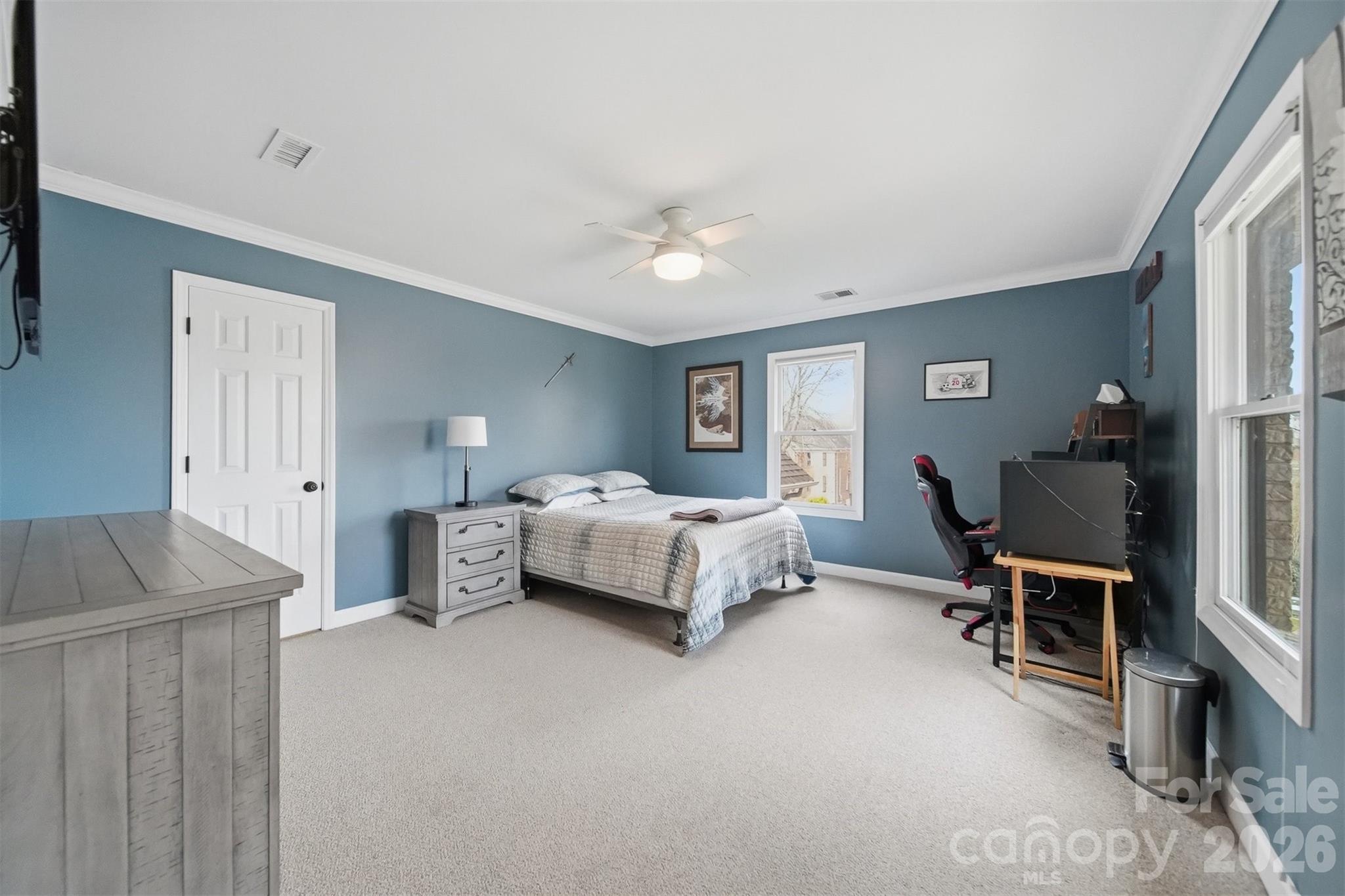 4624 9th Street NE — Hickory